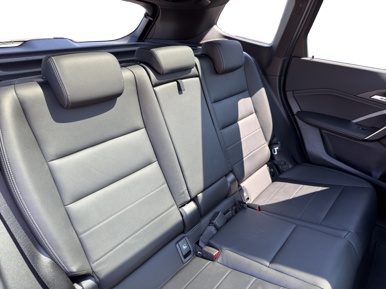 BMW iX1 xDrive 30 M Sport-image-18