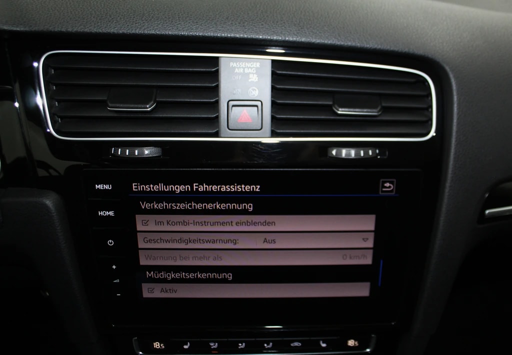 VW Golf 2.0 TSI R 4Motion DSG REMUS-Auspuffanlage / CH-Fahrzeug-image-24