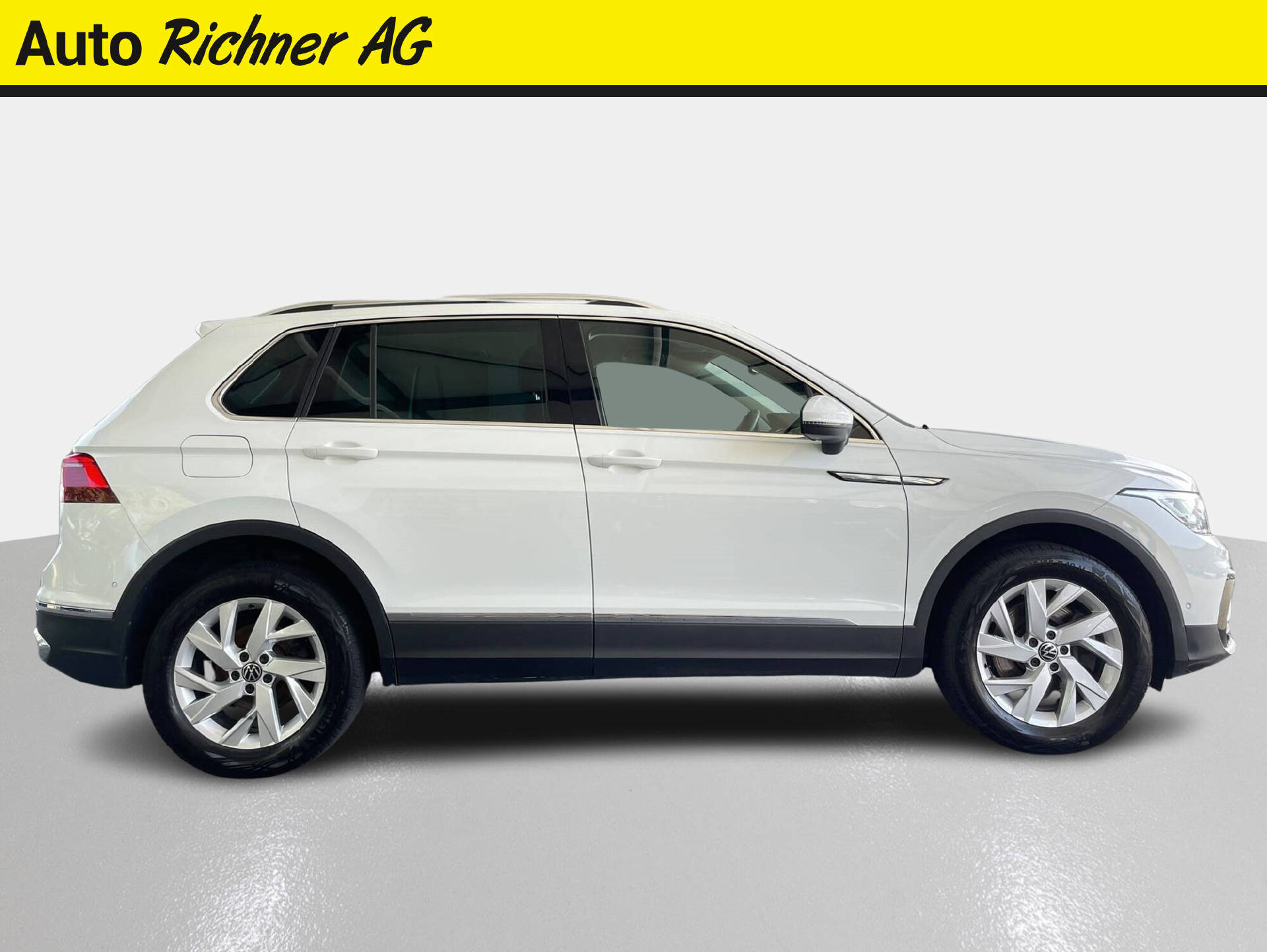 VW Tiguan 2.0 TDI SCR Elegance DSG-image-2