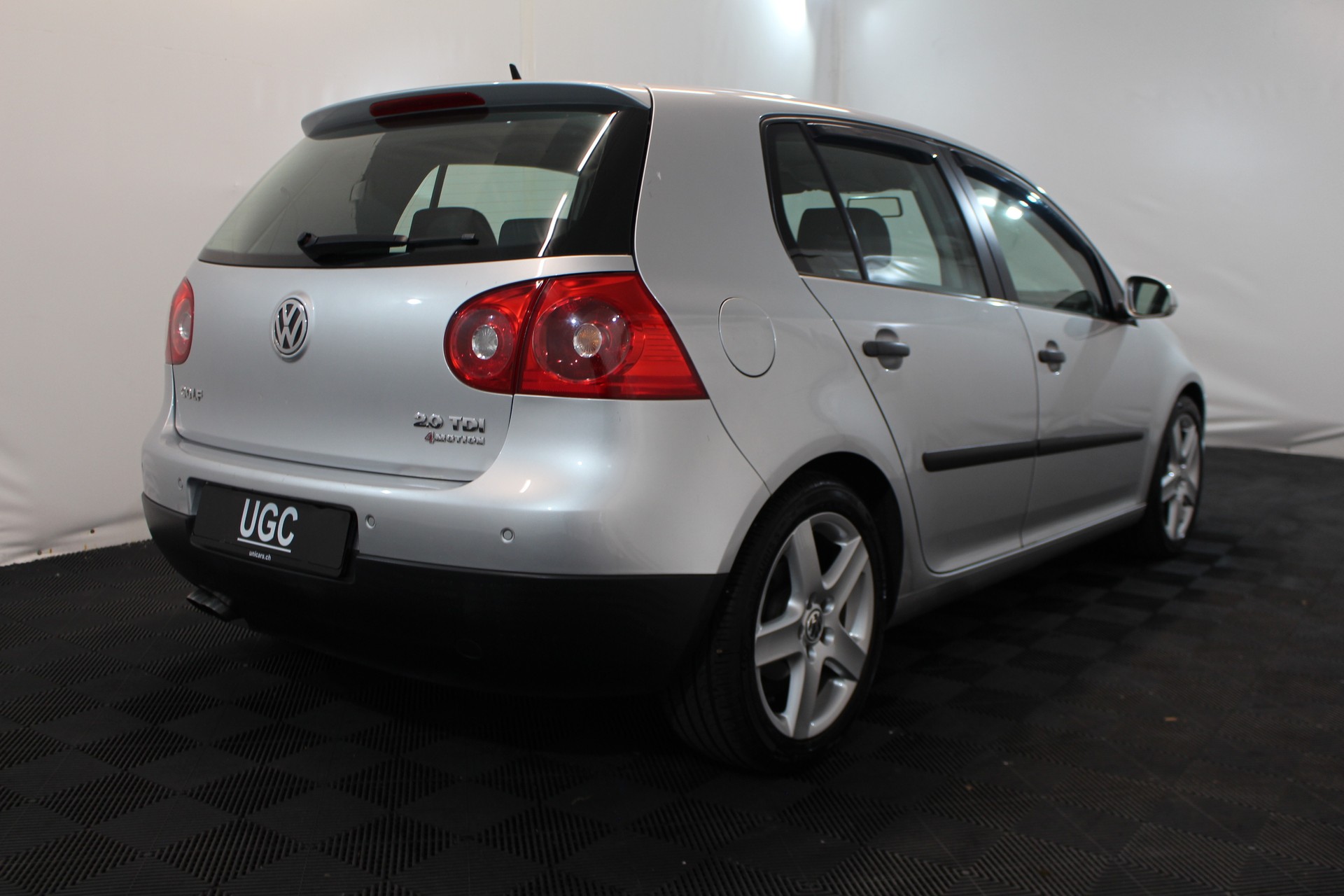VW Golf V 2.0 TDI DPF Comfl. 4motion-image-5