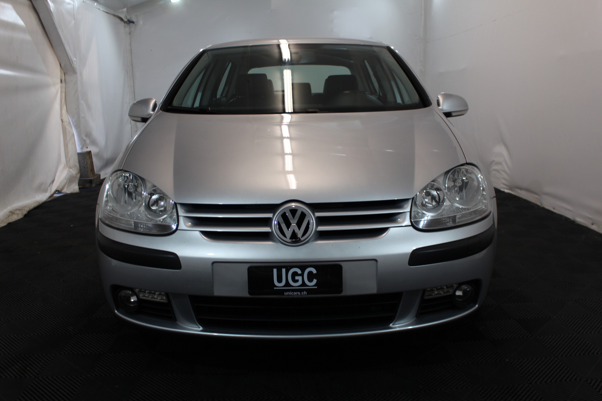 VW Golf V 2.0 TDI DPF Comfl. 4motion-showroom-element-1