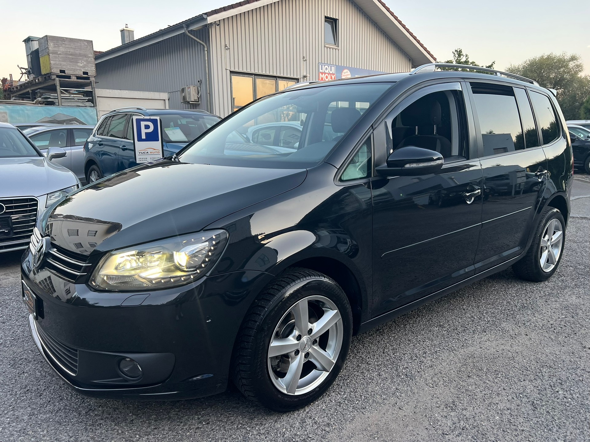 VW Touran 1.4 TSI Comfortline DSG-image-1