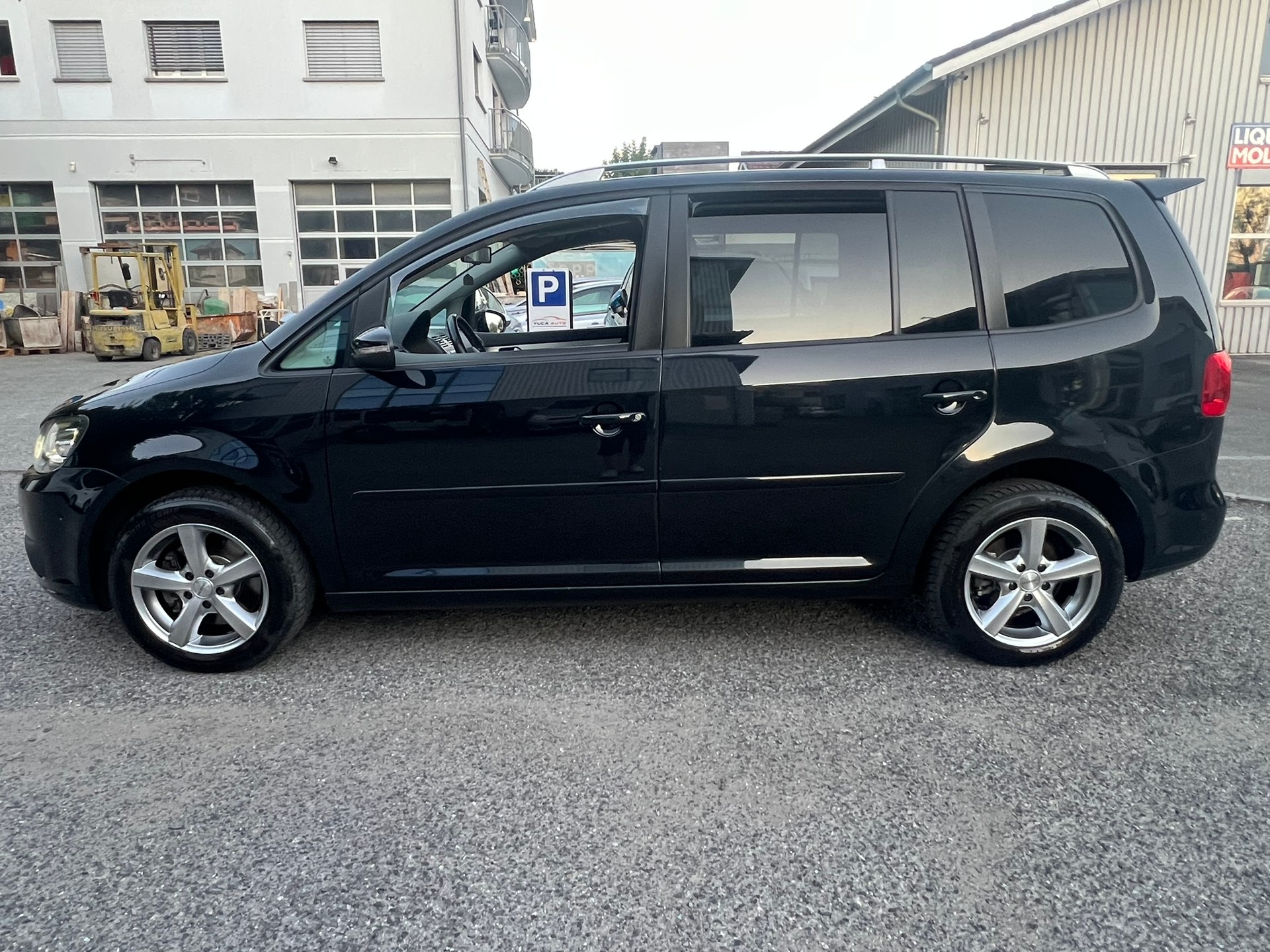 VW Touran 1.4 TSI Comfortline DSG-image-2
