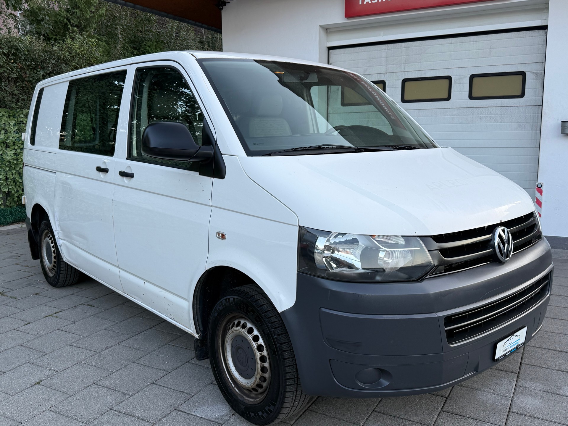 VW T5 2.0 TDI-image-9