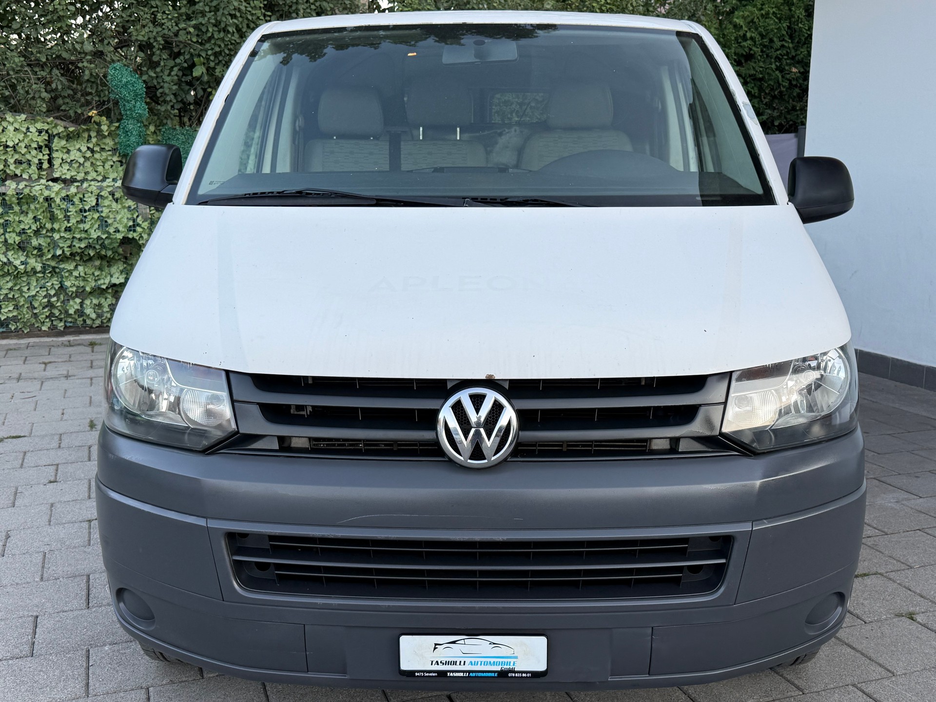 VW T5 2.0 TDI-image-1