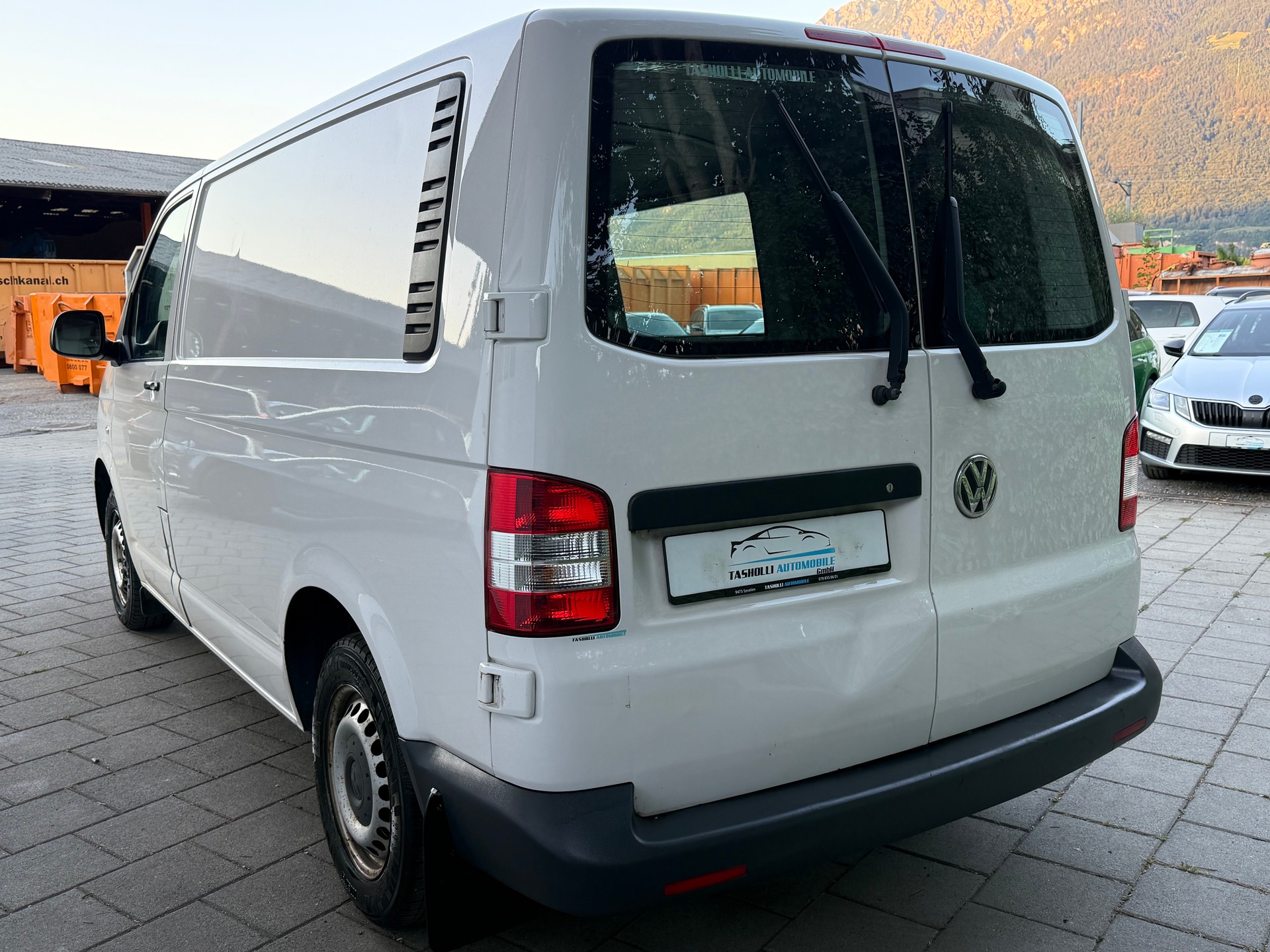 VW T5 2.0 TDI-image-3