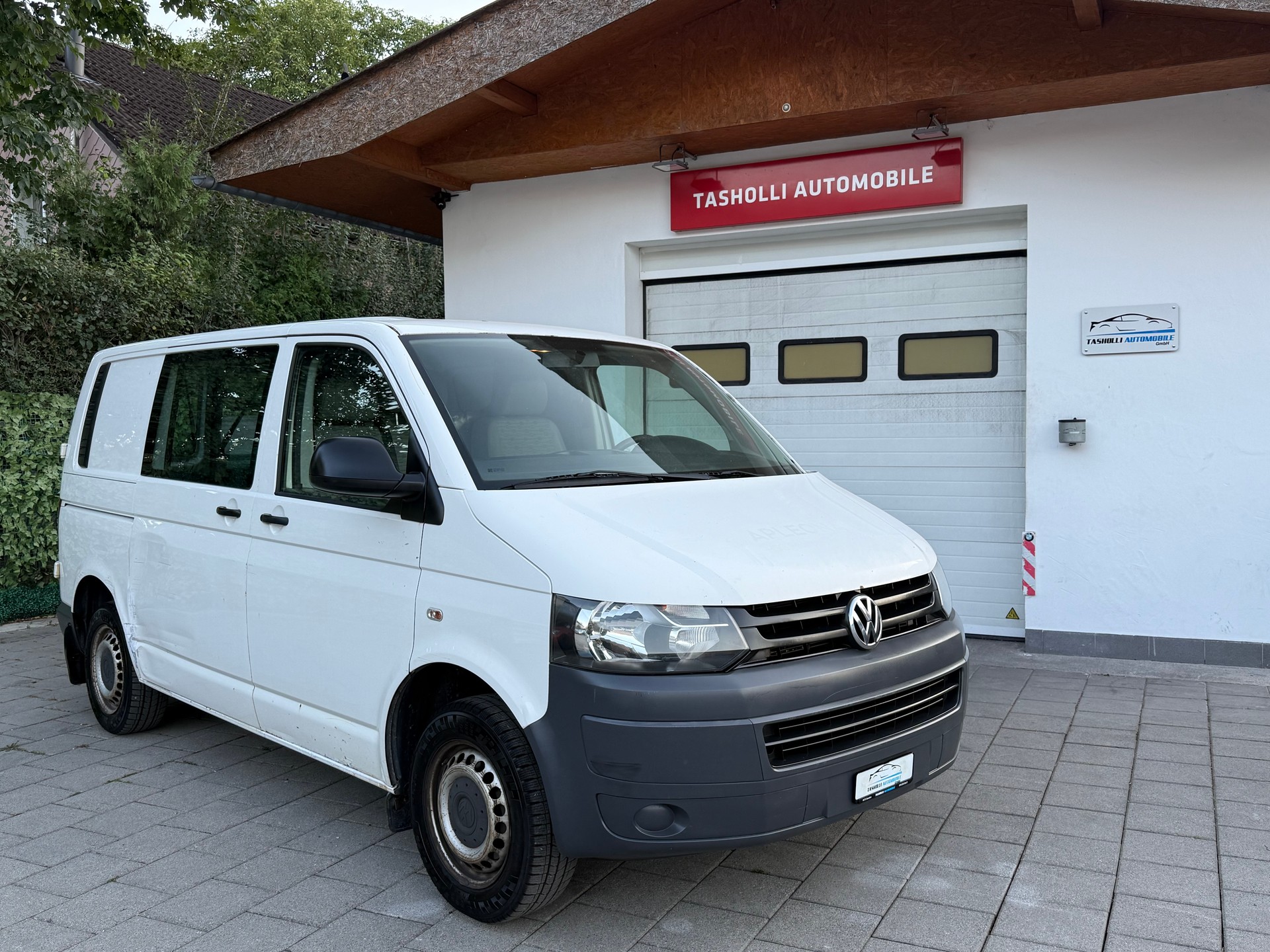 VW T5 2.0 TDI-image-0