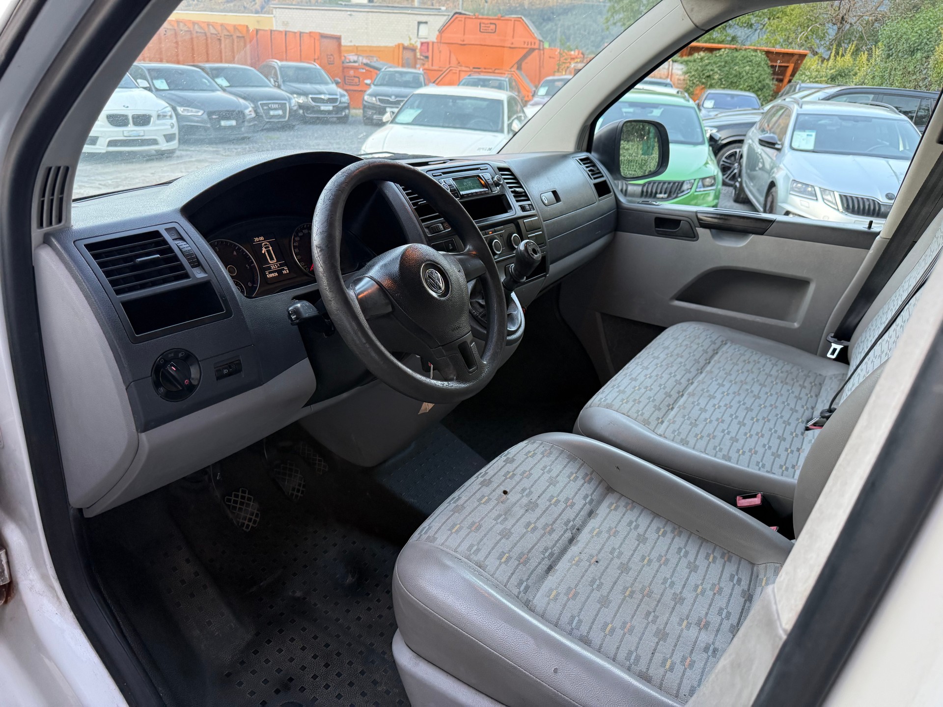 VW T5 2.0 TDI-image-13