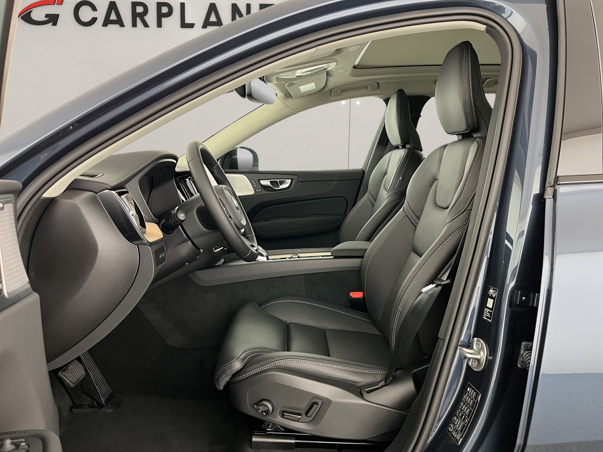 VOLVO XC60 2.0 T8 TE Ultra Dark eAWD-image-7