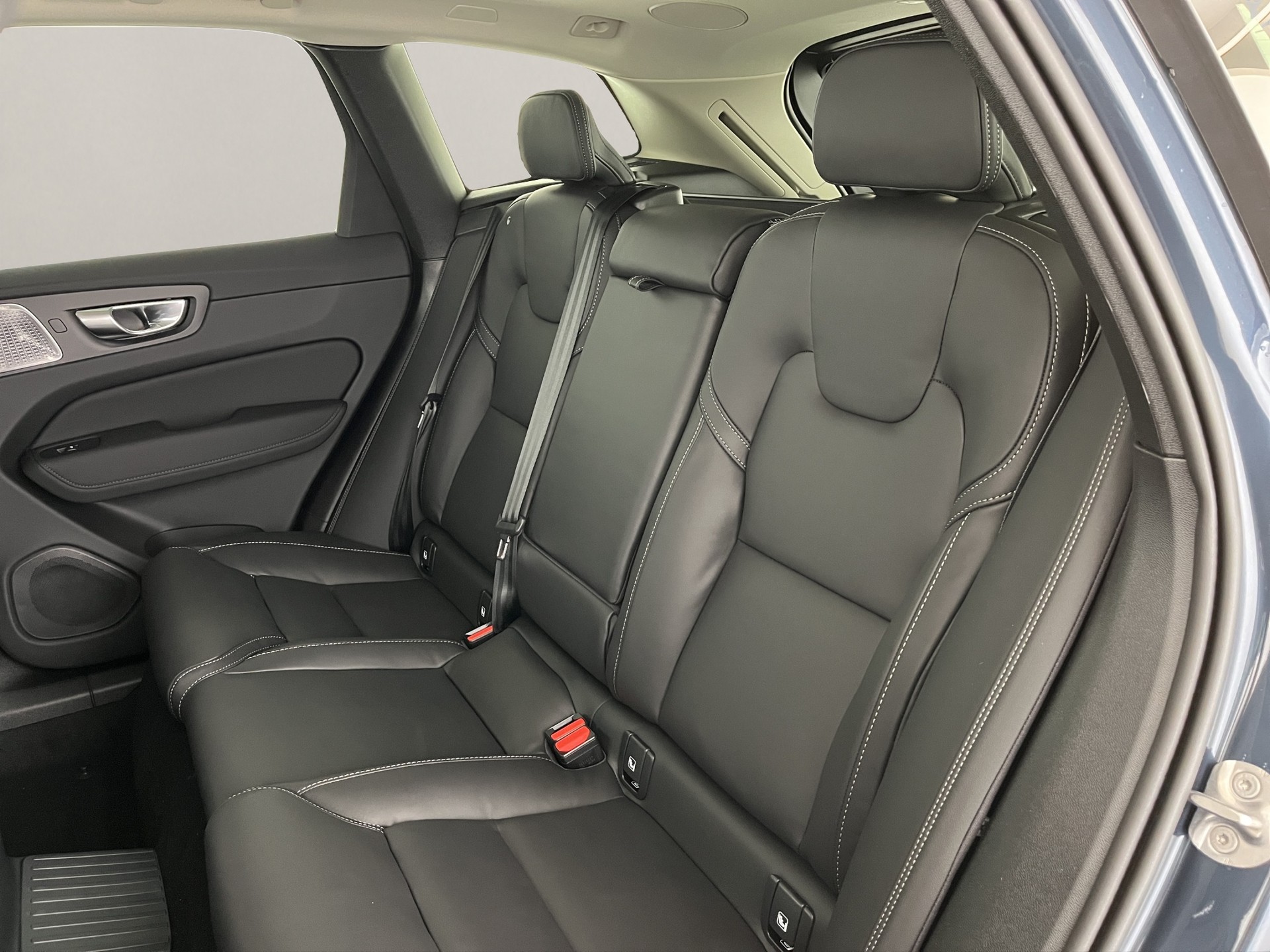 VOLVO XC60 2.0 T8 TE Ultra Dark eAWD-image-16