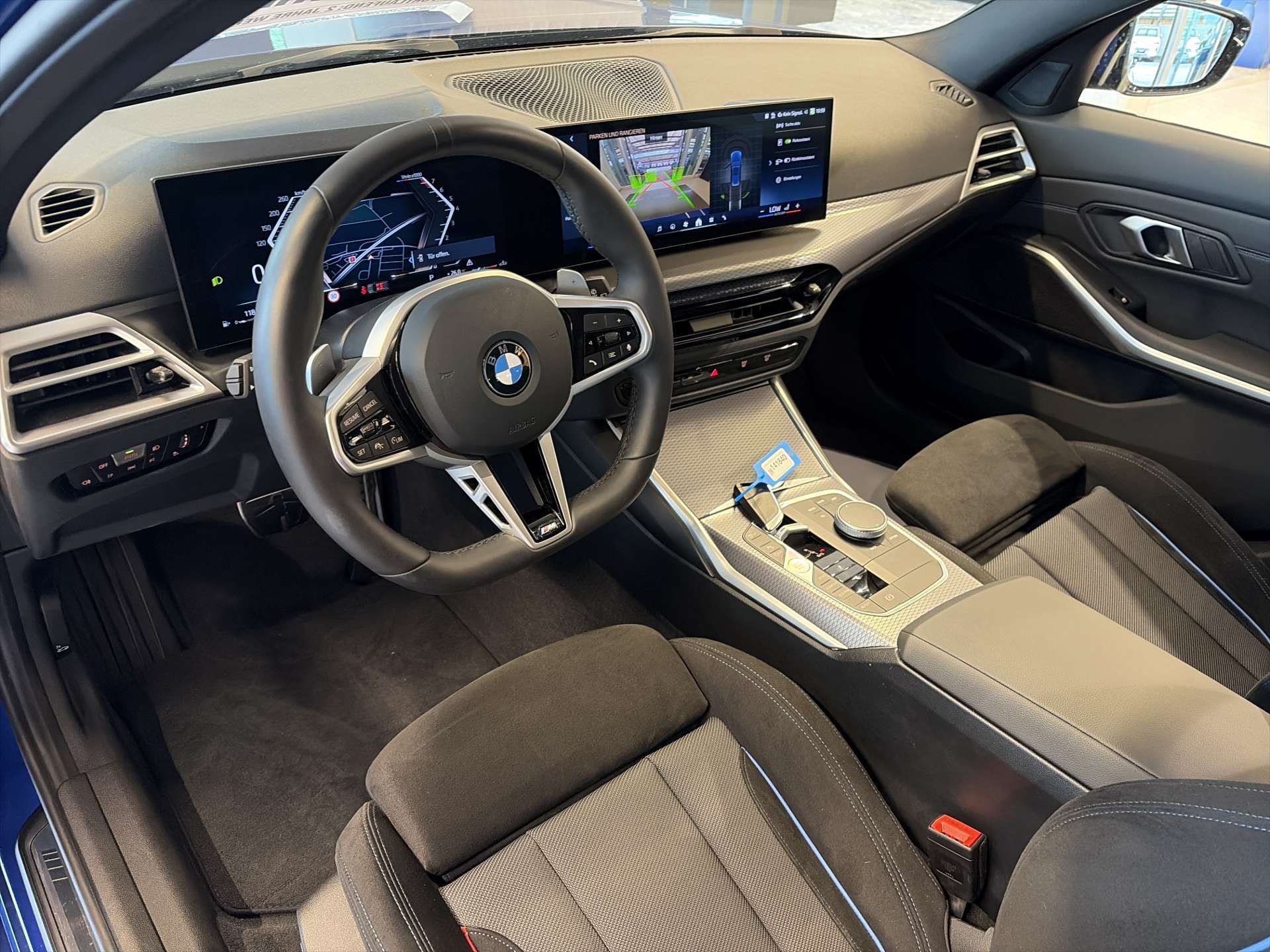 BMW 330i Touring xDrive M-Sport 245PS Steptronic Automat-image-5