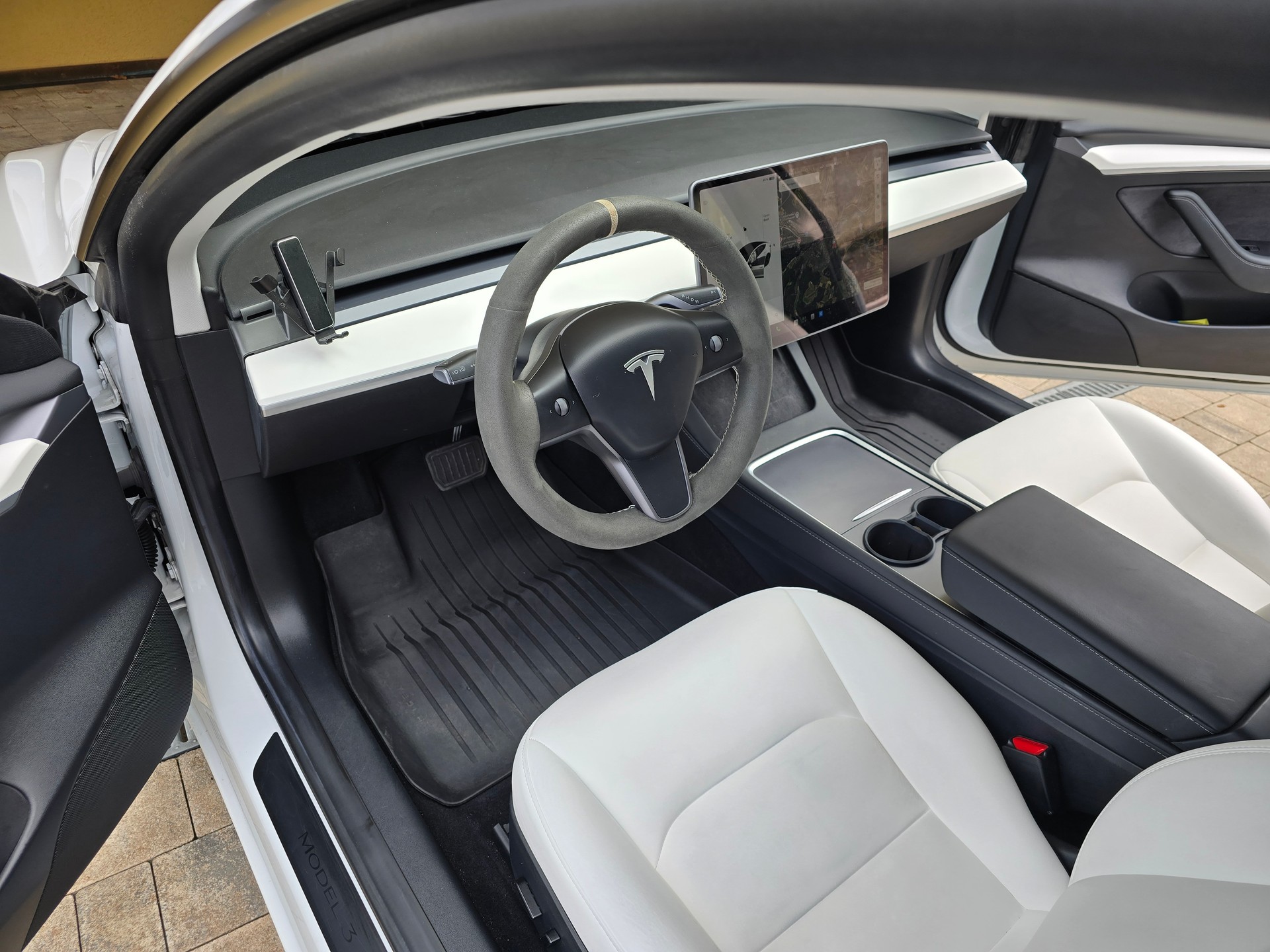 TESLA Standart Range Plus-image-4
