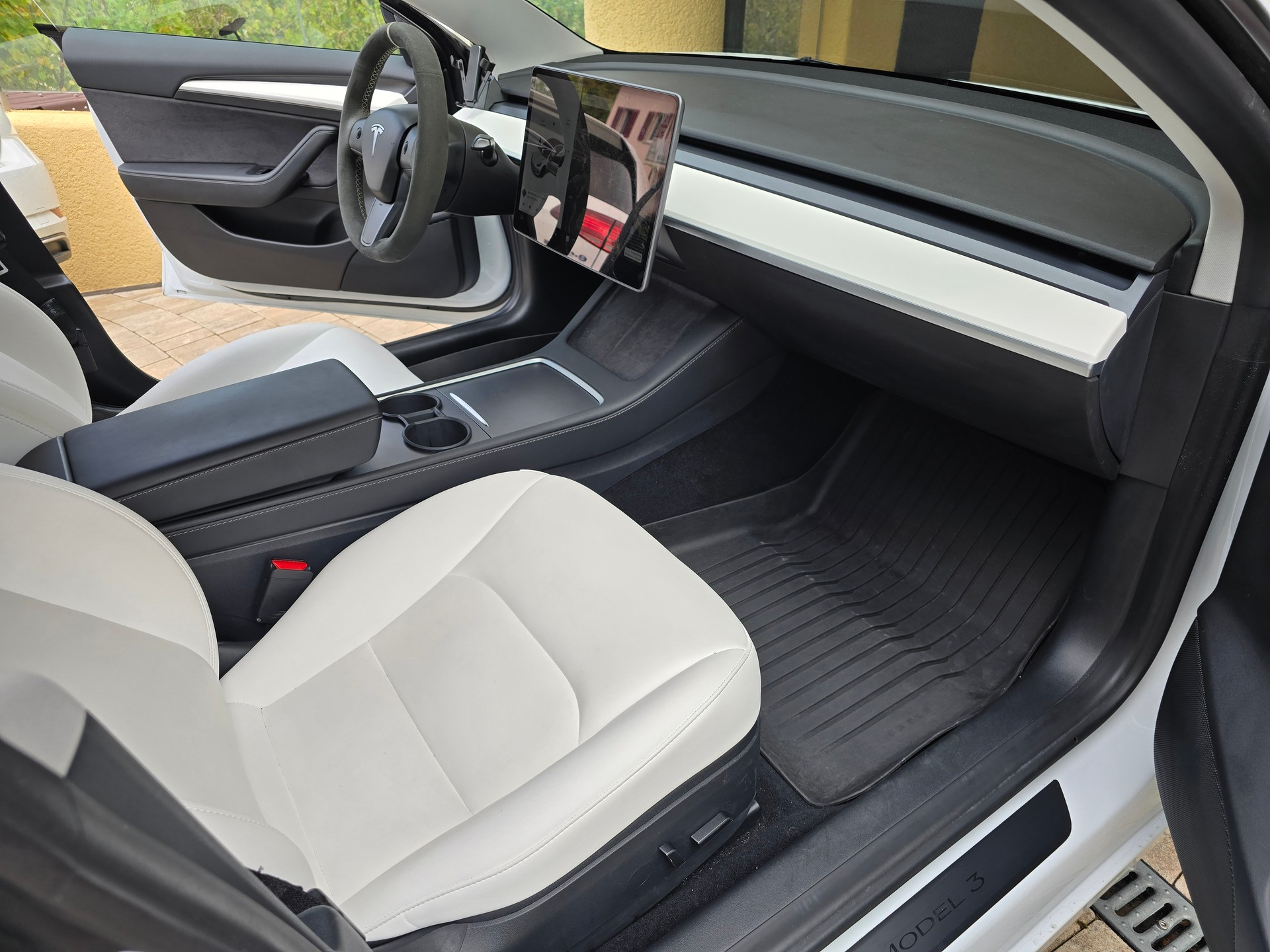 TESLA Standart Range Plus-image-5