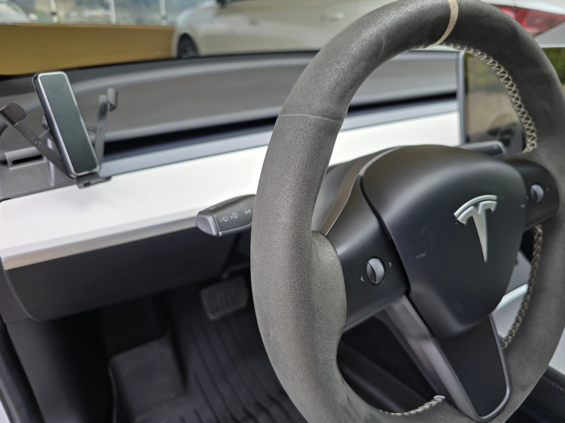 TESLA Standart Range Plus-image-14