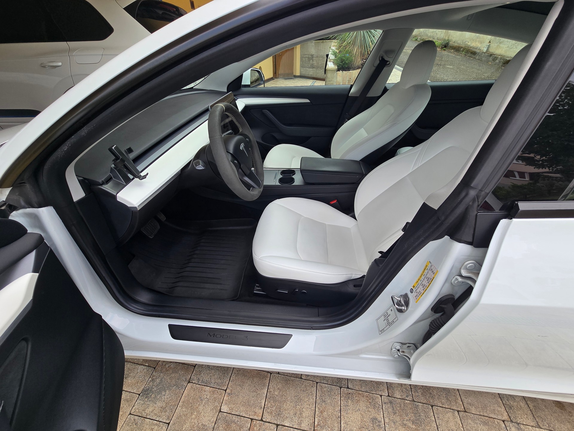 TESLA Standart Range Plus-image-17