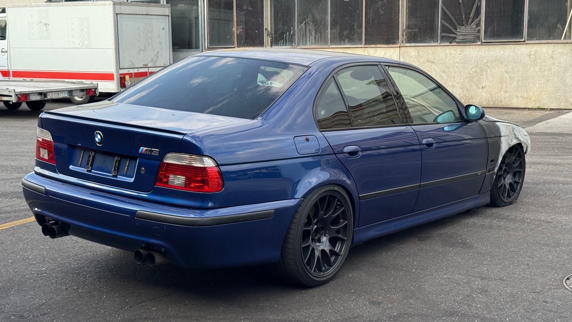 BMW M5-image-6