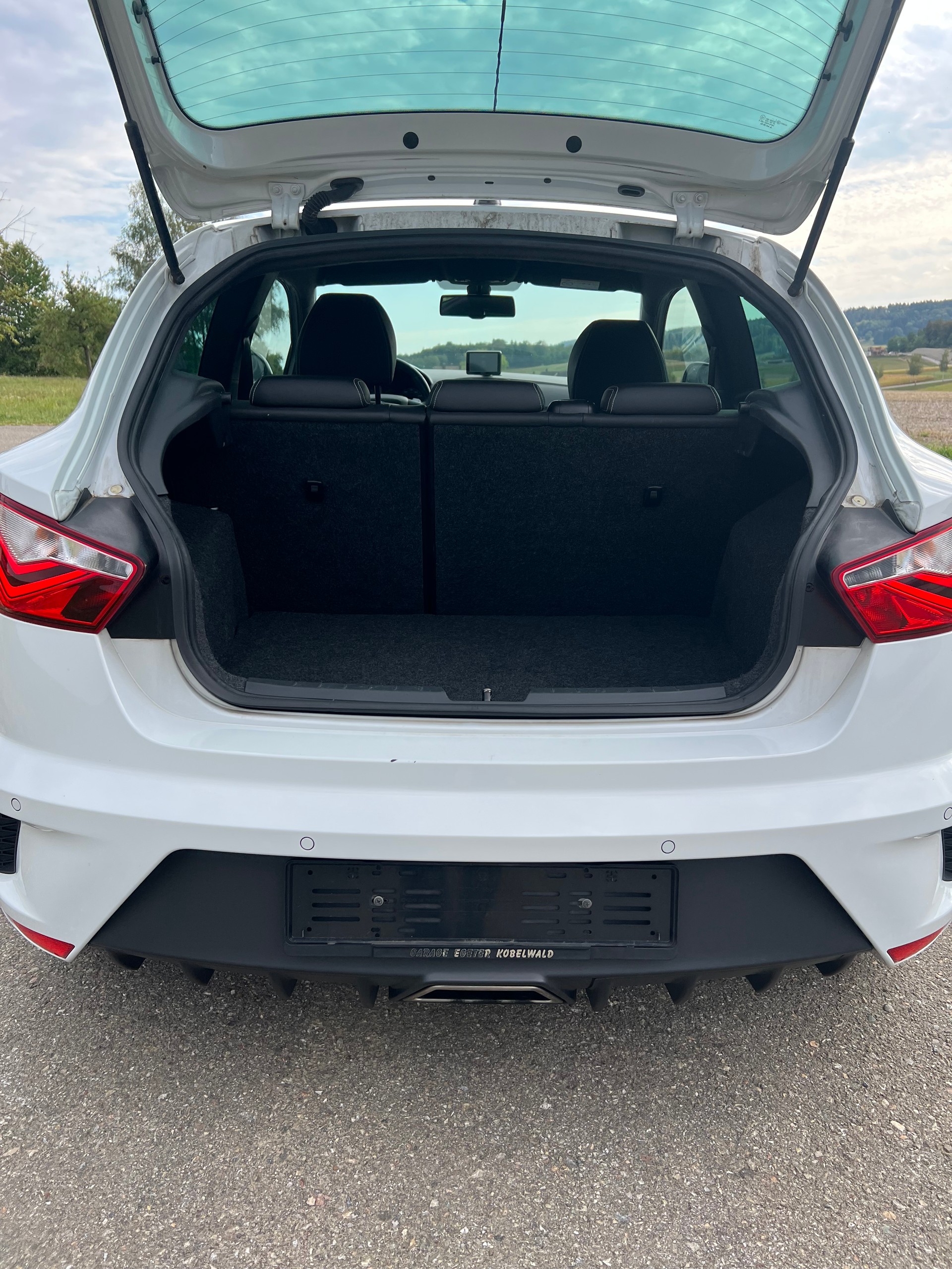 SEAT Ibiza SC 1.4 TSI Cupra DSG-image-5