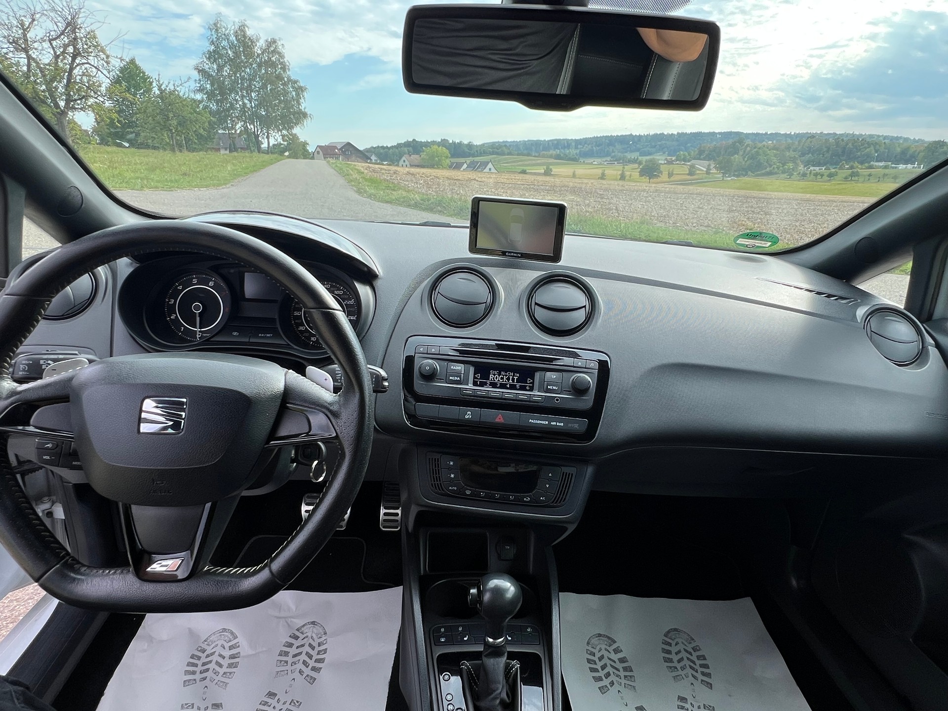SEAT Ibiza SC 1.4 TSI Cupra DSG-image-10