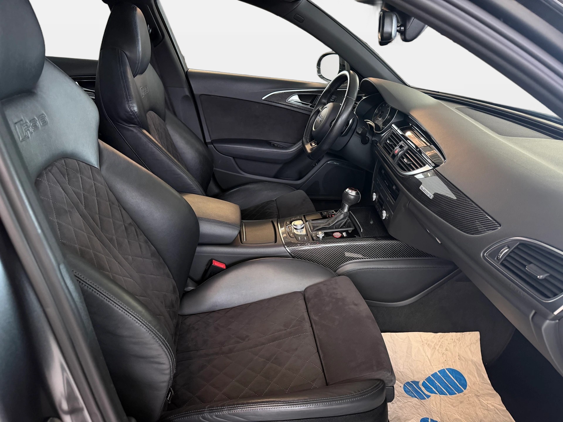 AUDI RS6 Avant 4.0 TFSI V8 performance quattro | Frisch MFK | Pano Dach | Dynamik-Paket-image-8
