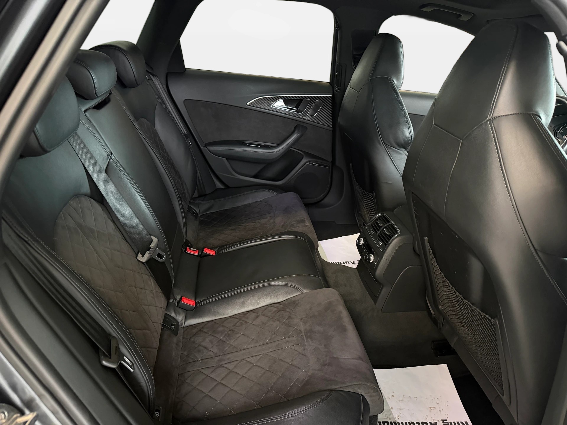 AUDI RS6 Avant 4.0 TFSI V8 performance quattro | Frisch MFK | Pano Dach | Dynamik-Paket-image-10