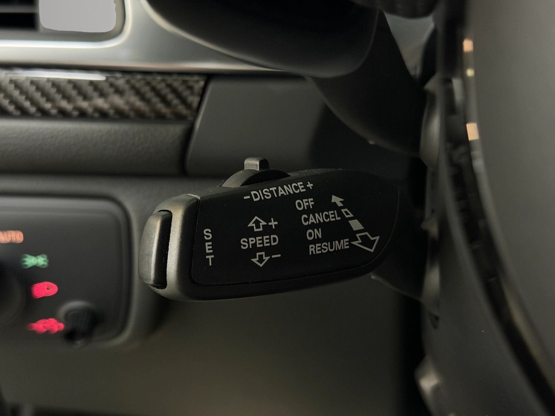 AUDI RS6 Avant 4.0 TFSI V8 performance quattro | Frisch MFK | Pano Dach | Dynamik-Paket-image-22
