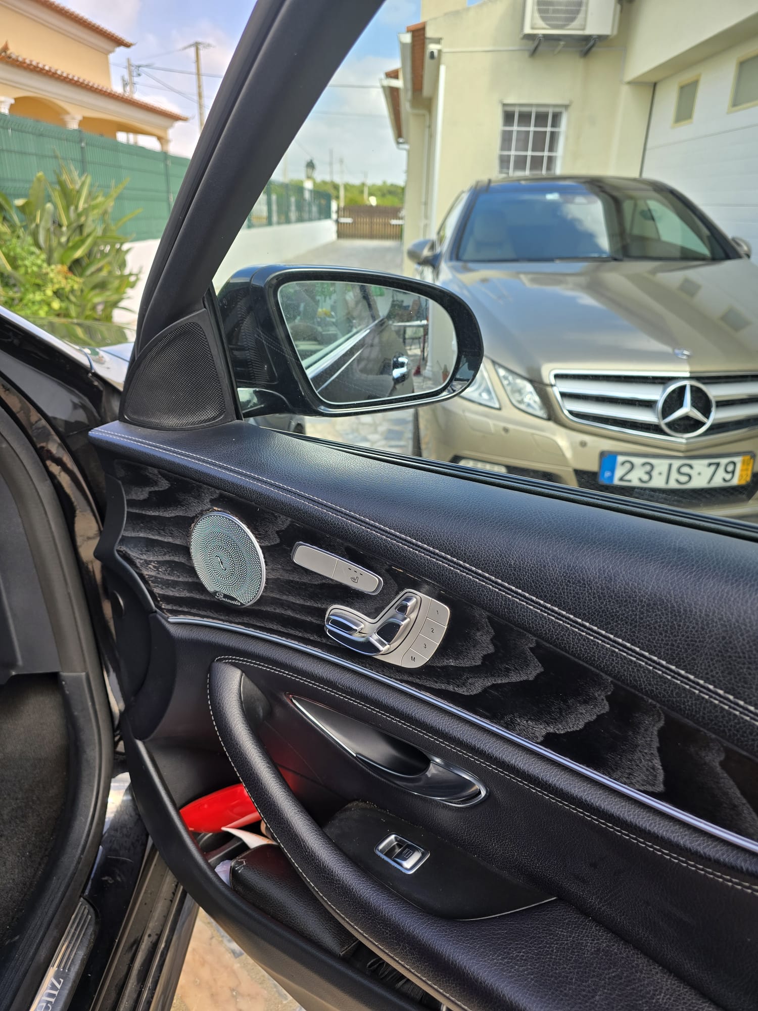 MERCEDES-BENZ E 220 d AMG Line 4Matic 9G-Tronic-image-4