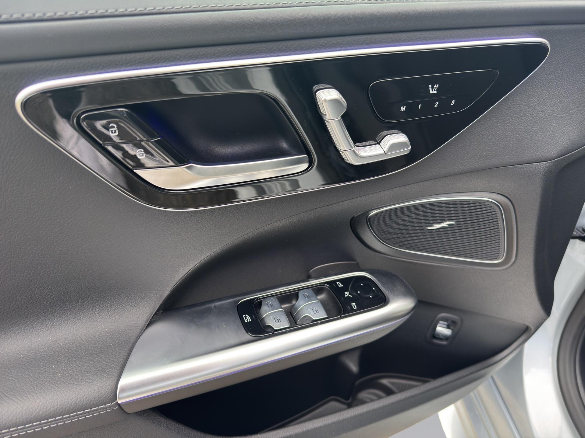 MERCEDES-BENZ C 220 d Swiss Star Avantgarde 4matic Kombi-image-10