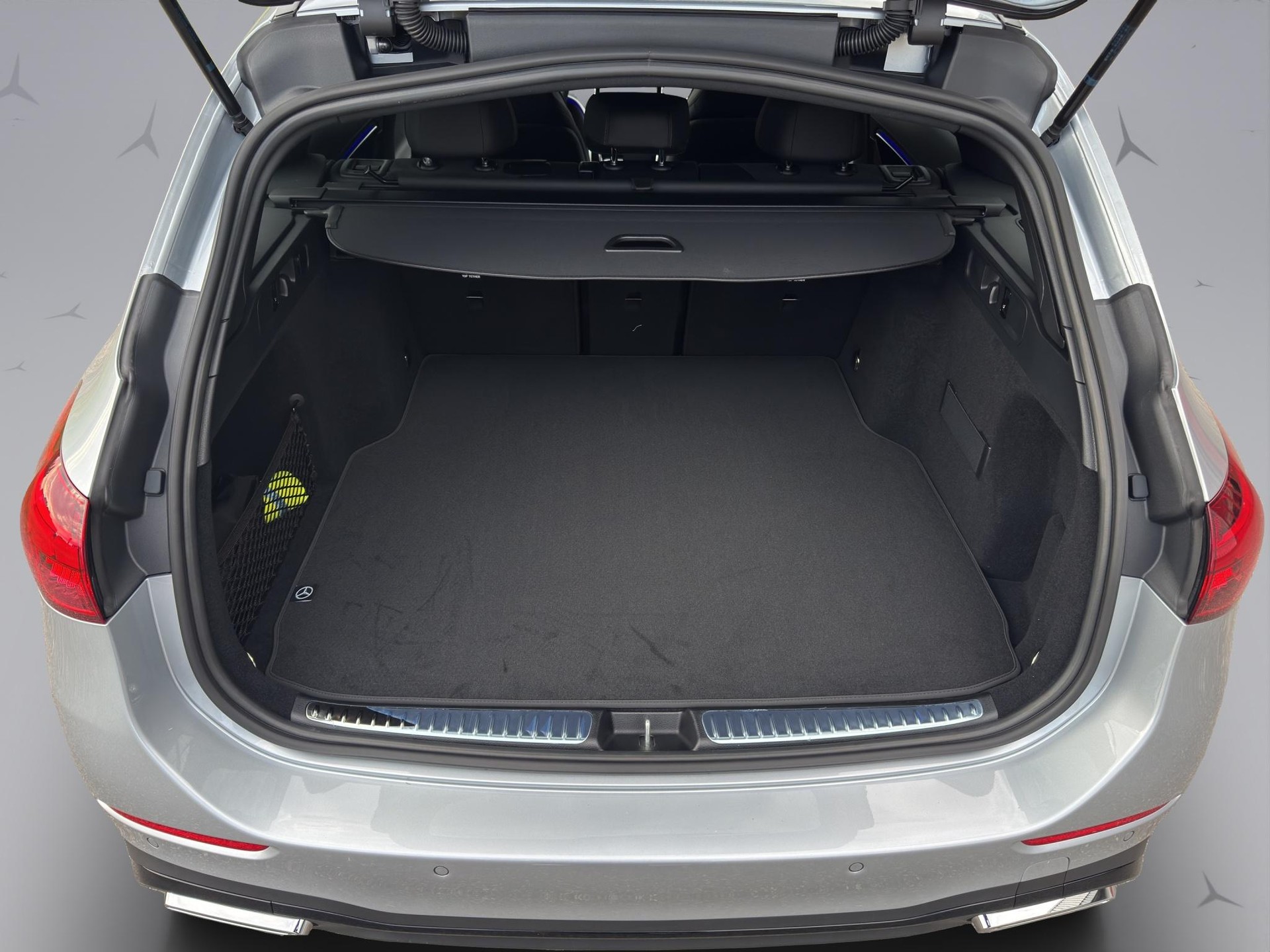 MERCEDES-BENZ C 220 d Swiss Star Avantgarde 4matic Kombi-image-18