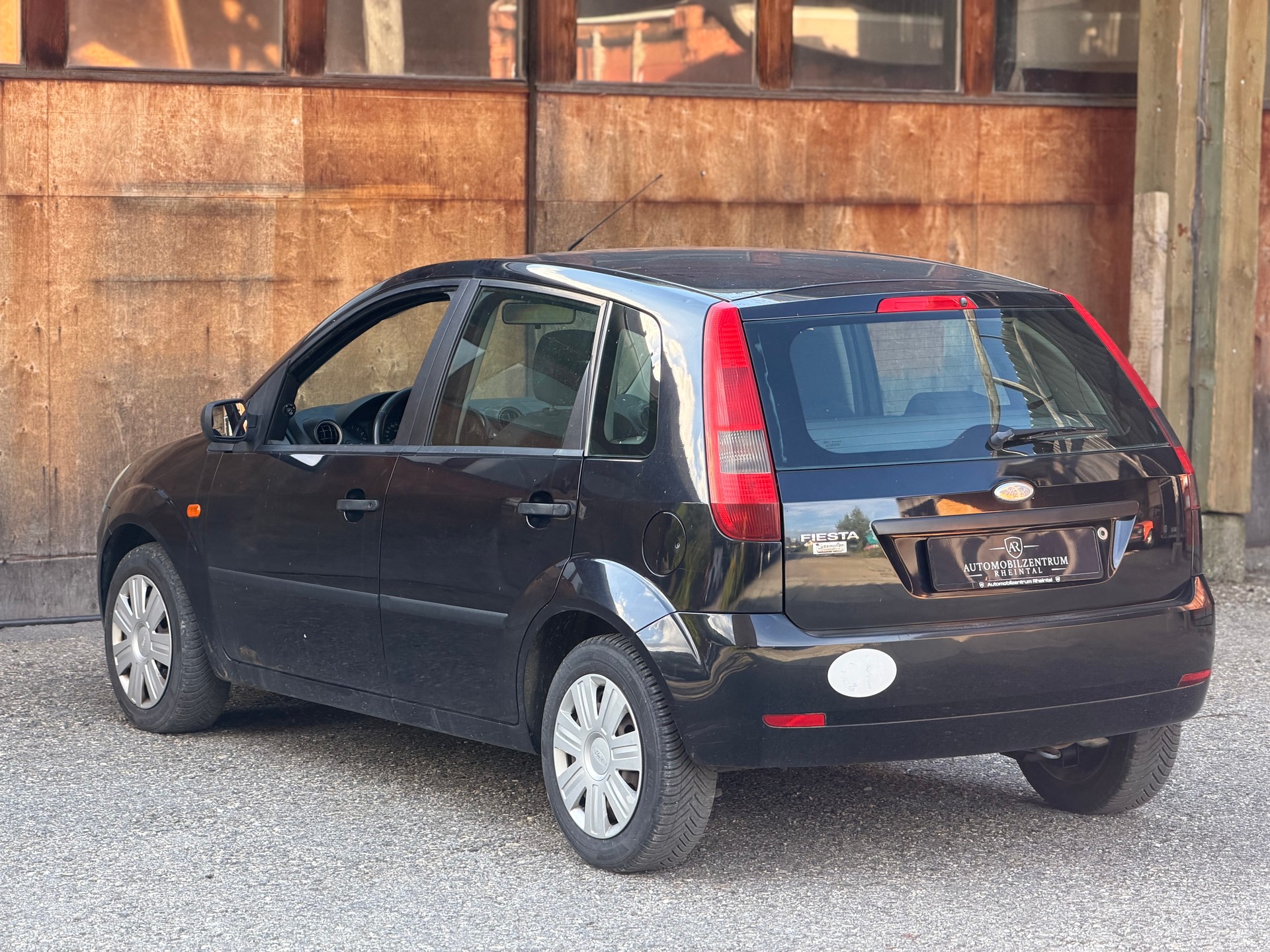 FORD Fiesta 1.4 16V Trend-image-6