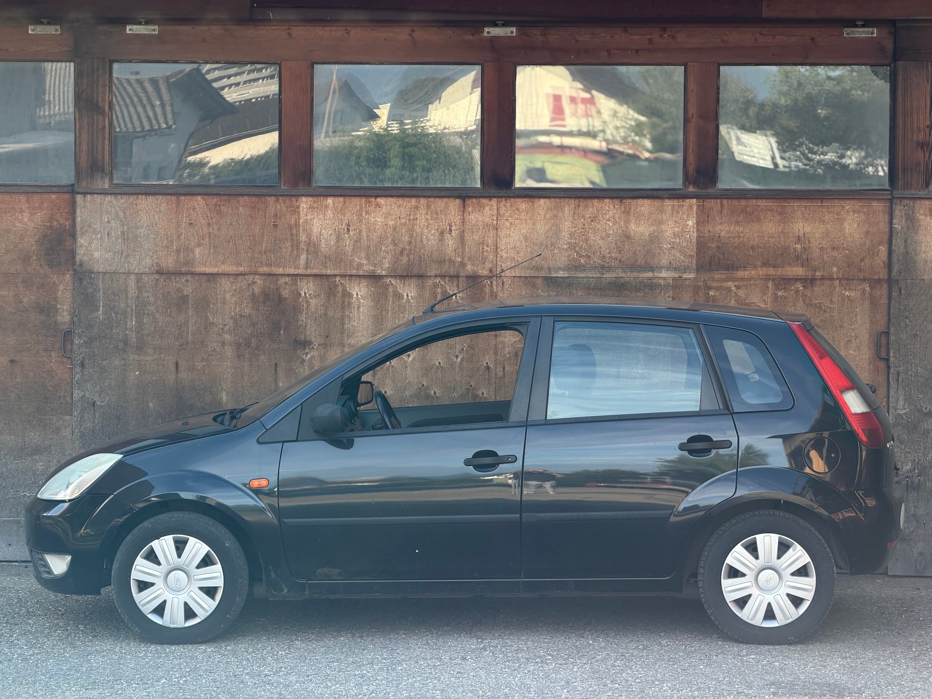 FORD Fiesta 1.4 16V Trend-image-7