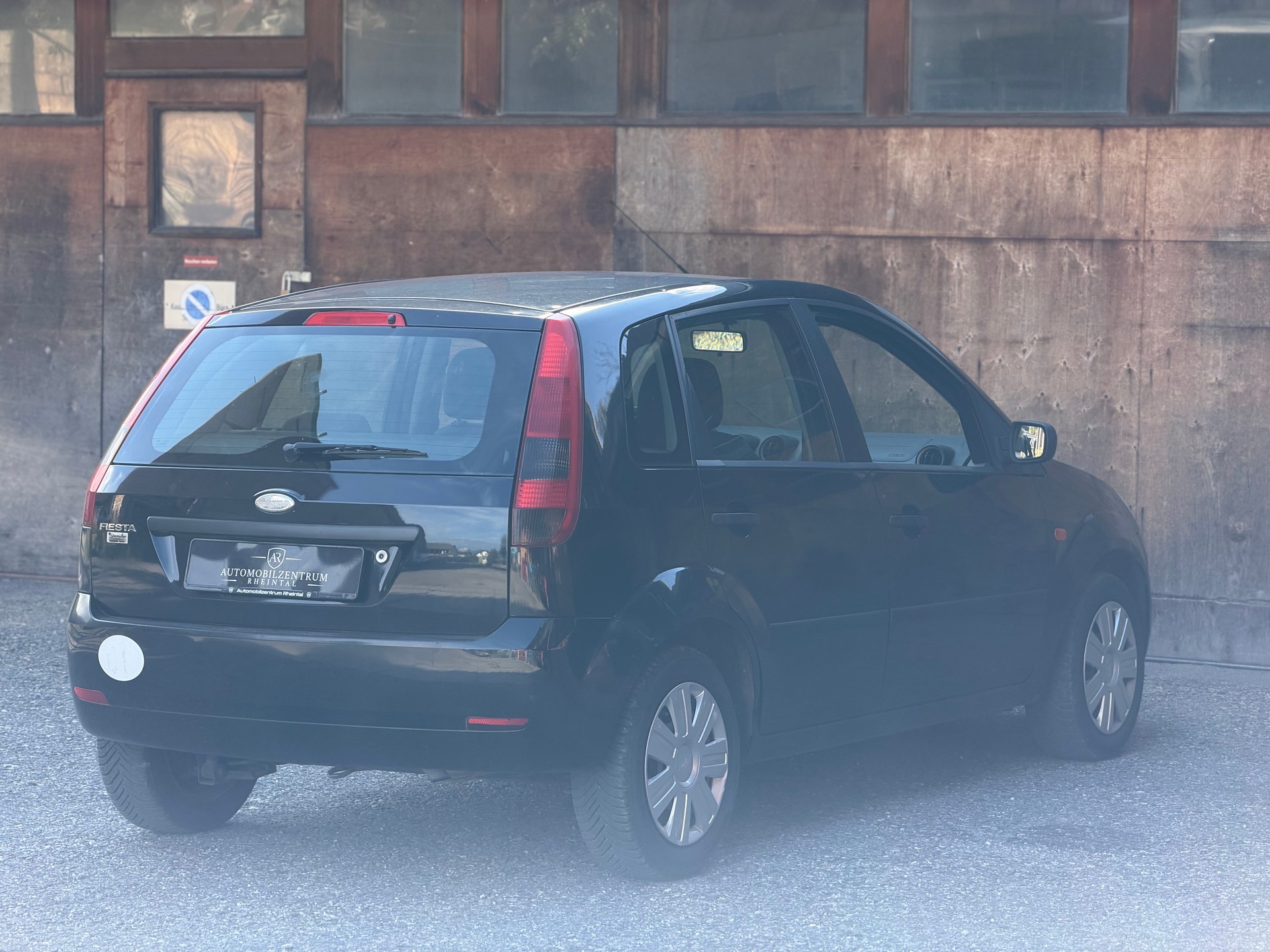 FORD Fiesta 1.4 16V Trend-image-4