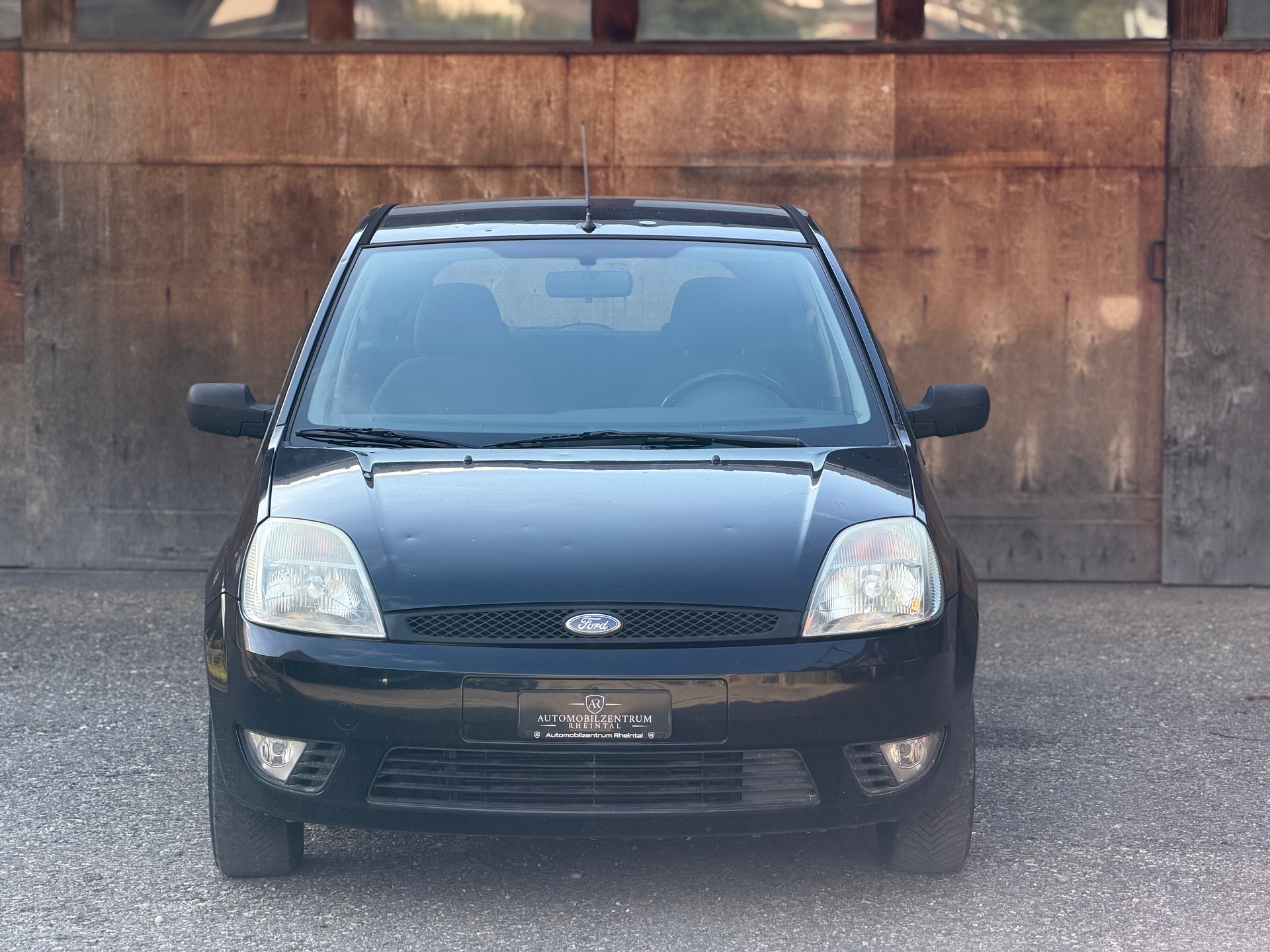 FORD Fiesta 1.4 16V Trend-image-1