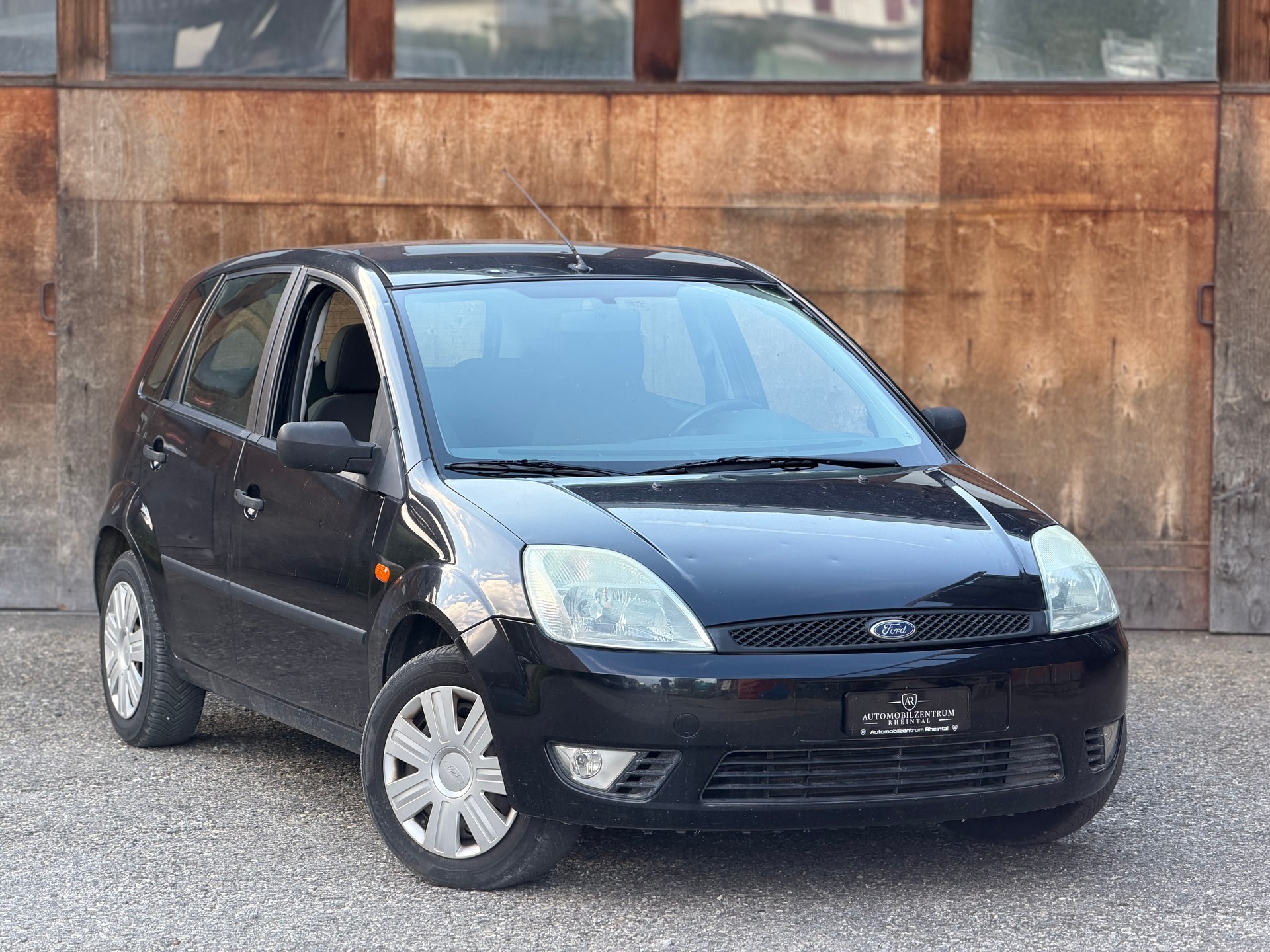FORD Fiesta 1.4 16V Trend-image-2