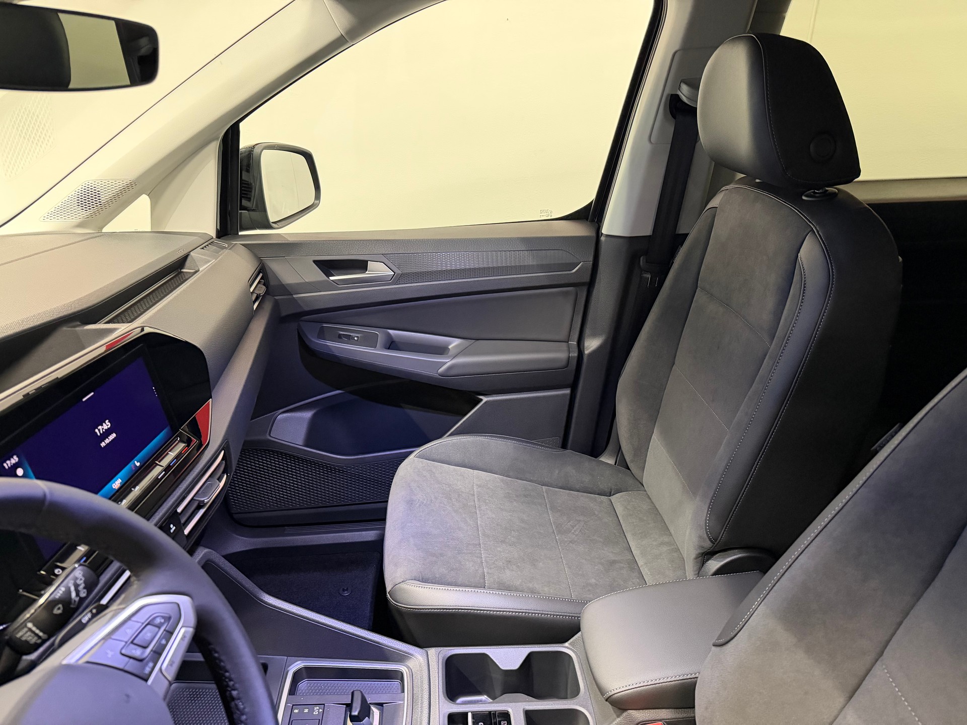 VW Caddy Maxi 1.5 TSI Style DSG-image-14