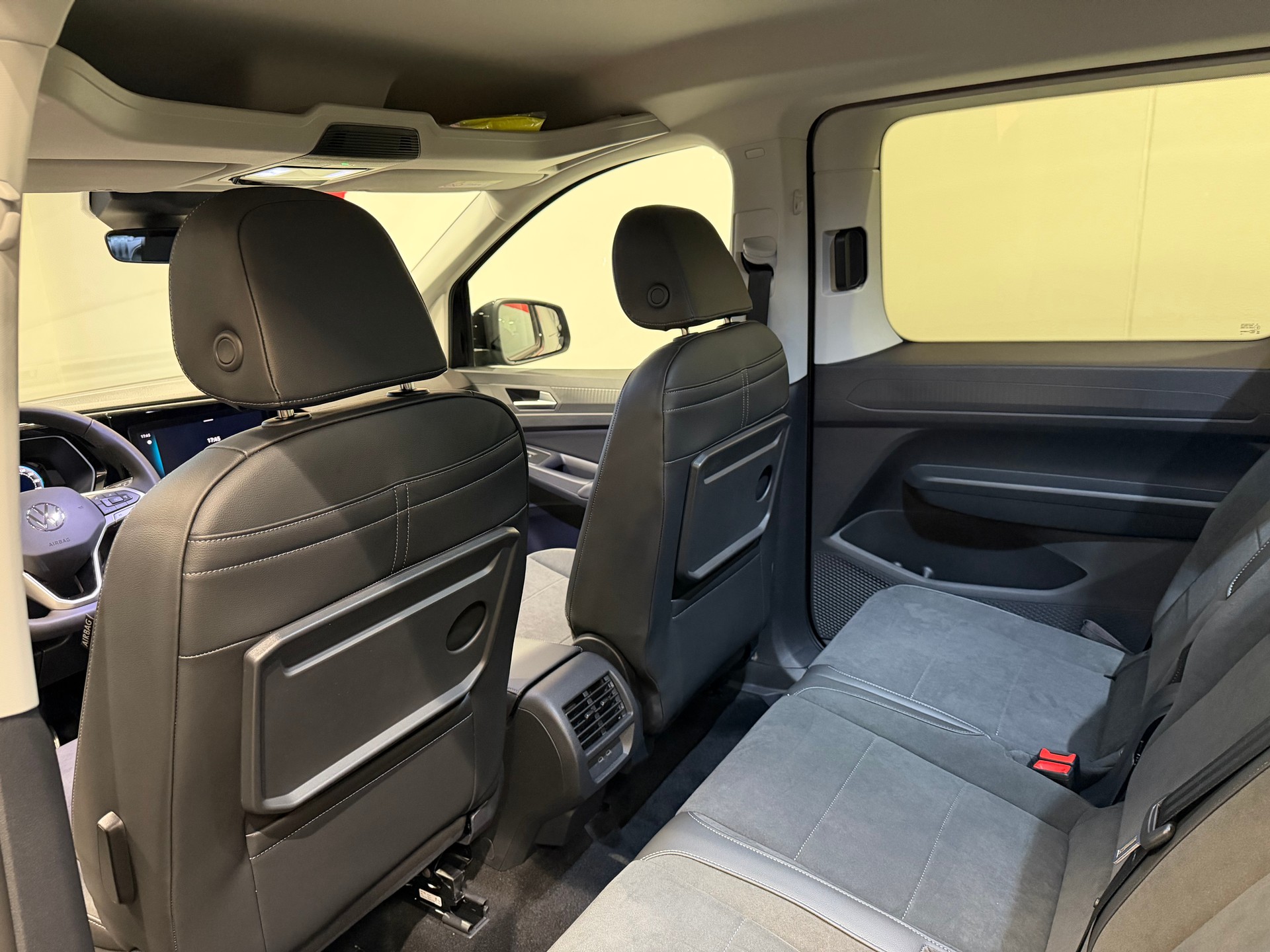 VW Caddy Maxi 1.5 TSI Style DSG-image-16