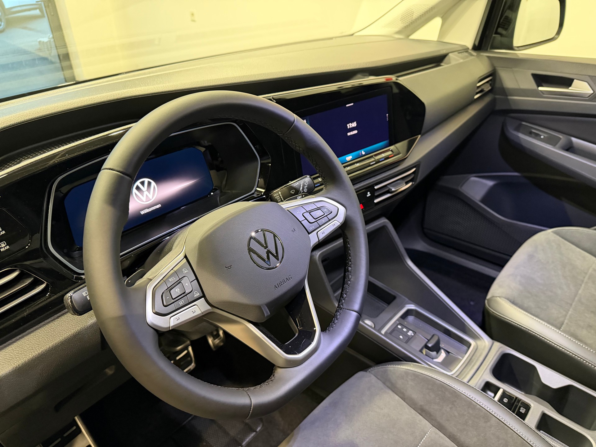 VW Caddy Maxi 1.5 TSI Style DSG-image-13