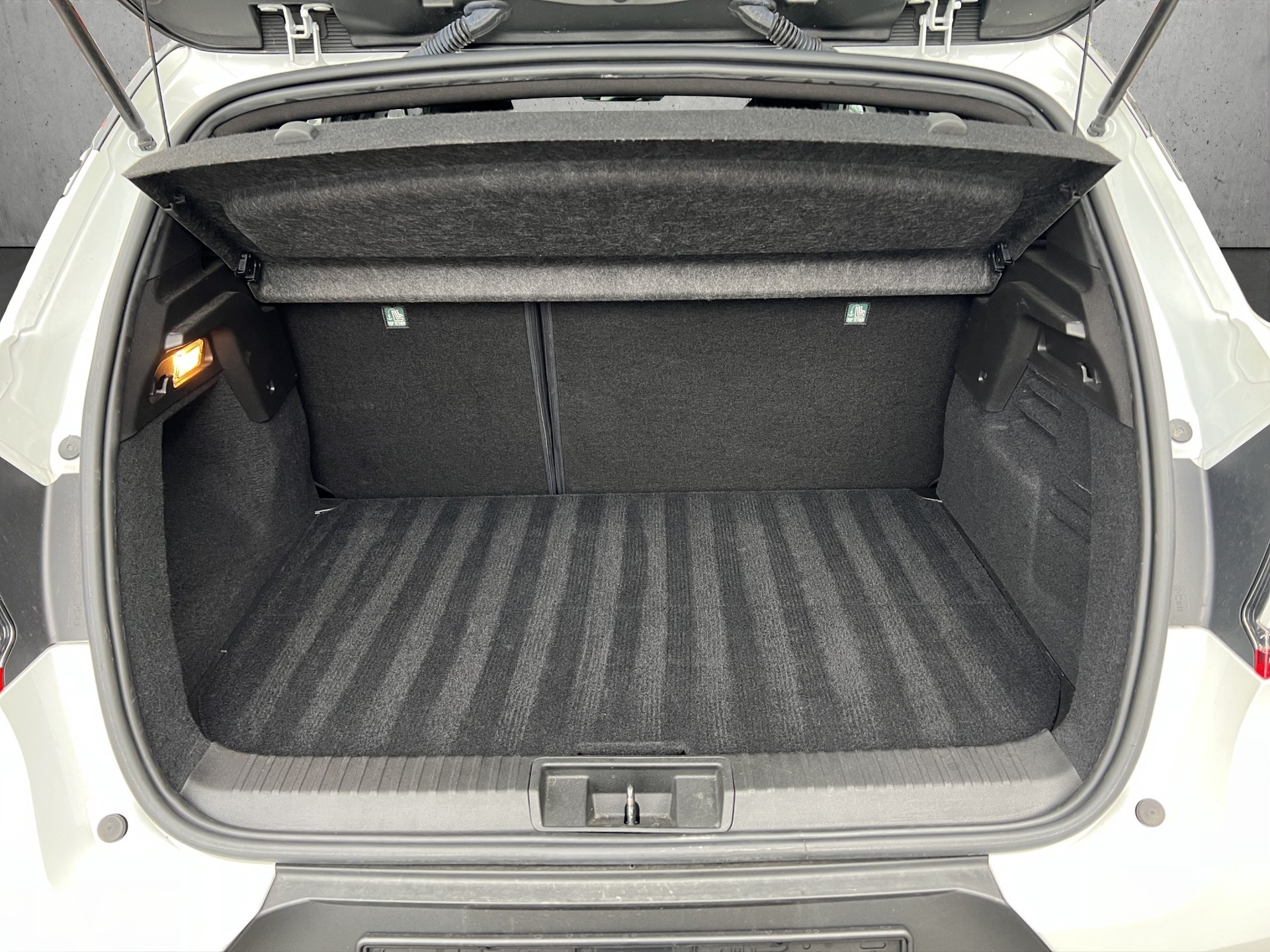 RENAULT Captur 1.6 E-Tech Edition1 DHT-image-11