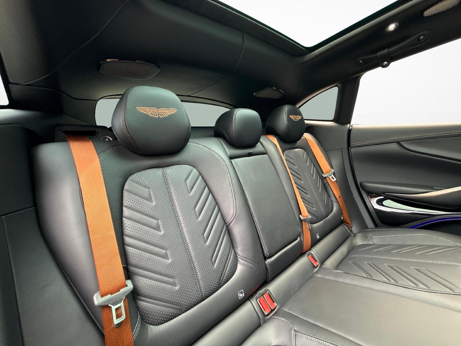 ASTON MARTIN DBX S 4.0 V8 Bi-Turbo-image-10