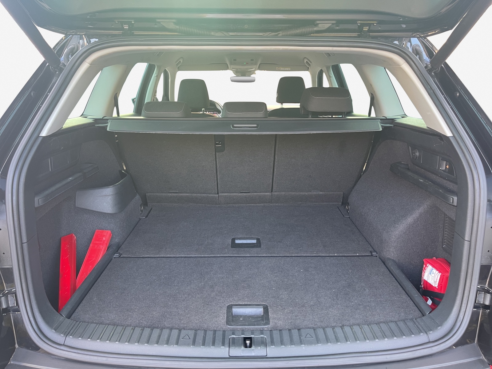 SKODA Kodiaq 2.0 TDI SCR Drive 4x4 DSG-image-12
