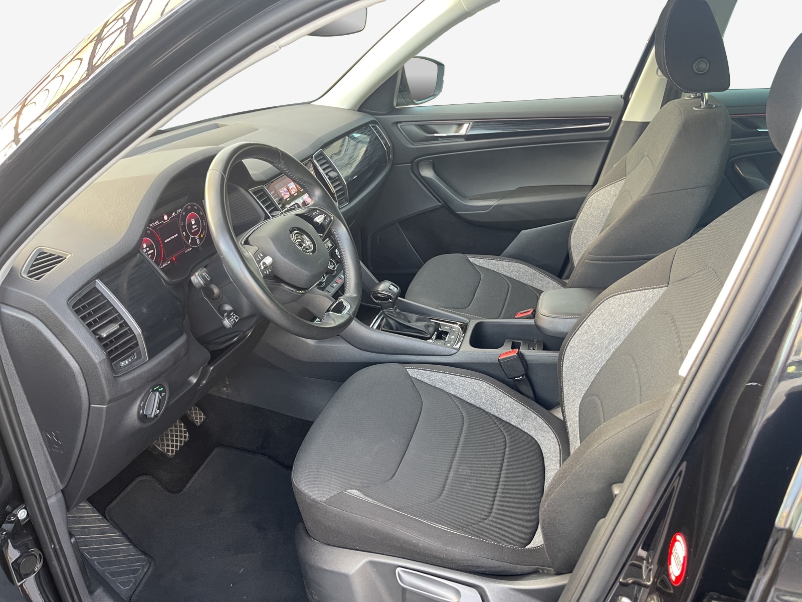 SKODA Kodiaq 2.0 TDI SCR Drive 4x4 DSG-image-7