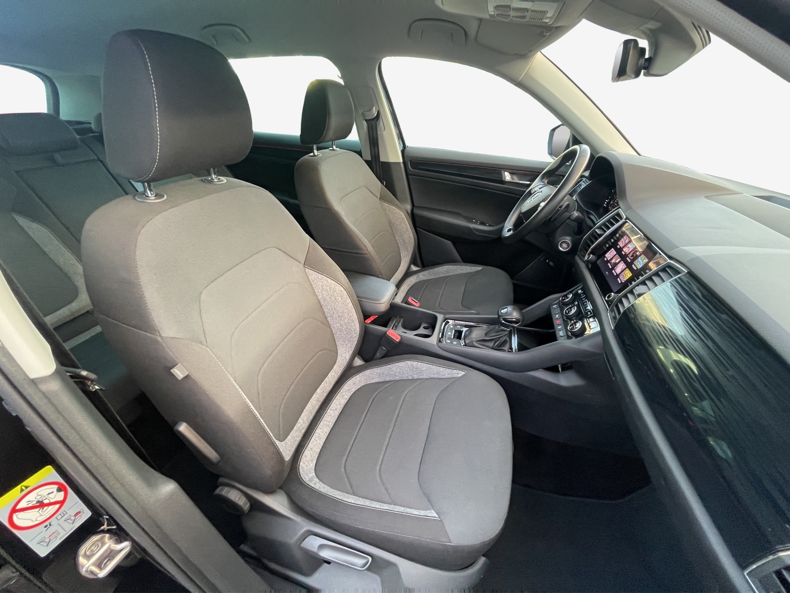 SKODA Kodiaq 2.0 TDI SCR Drive 4x4 DSG-image-14