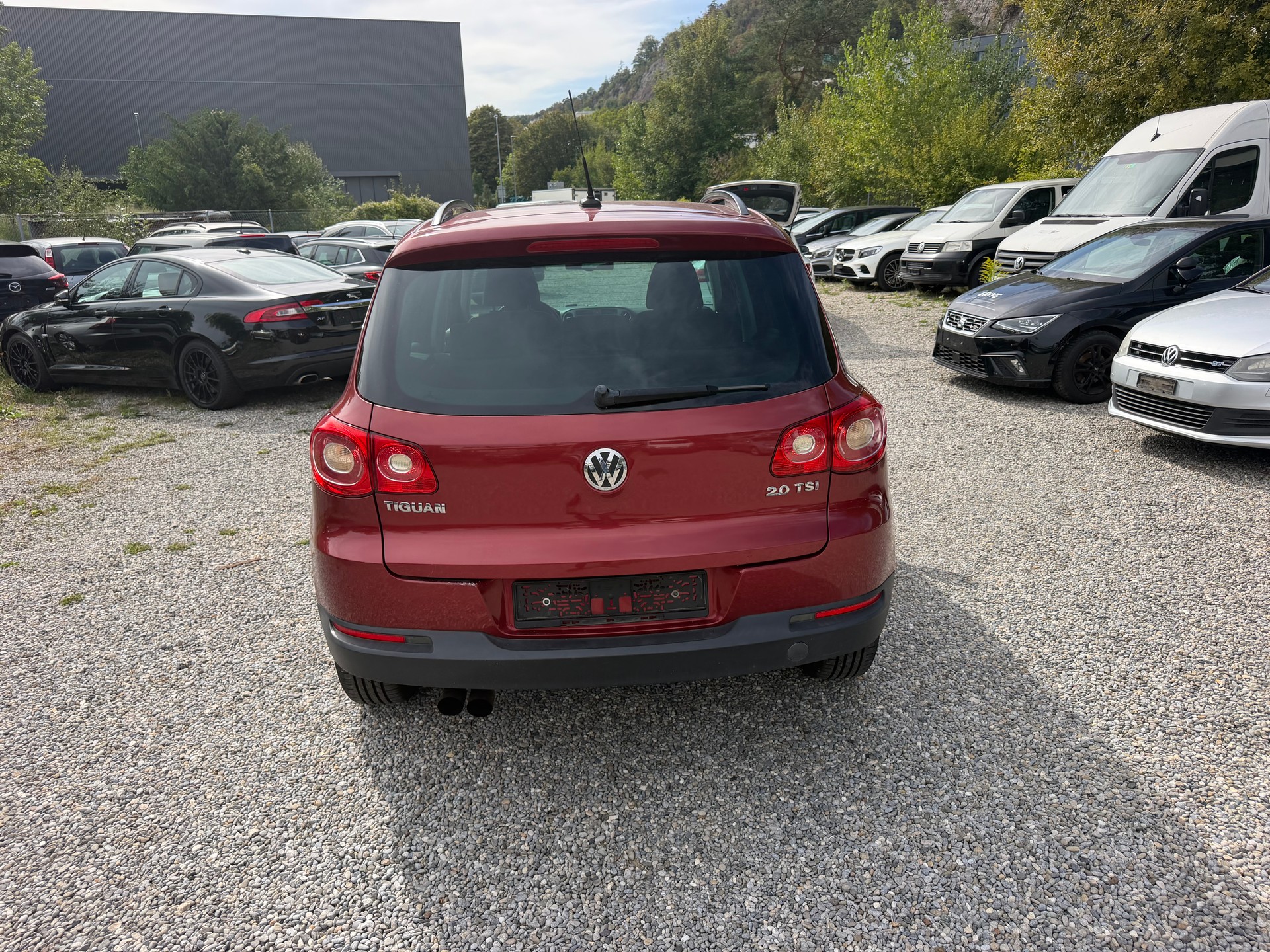 VW Tiguan 2.0 TSI Track&Field Tiptronic-image-3