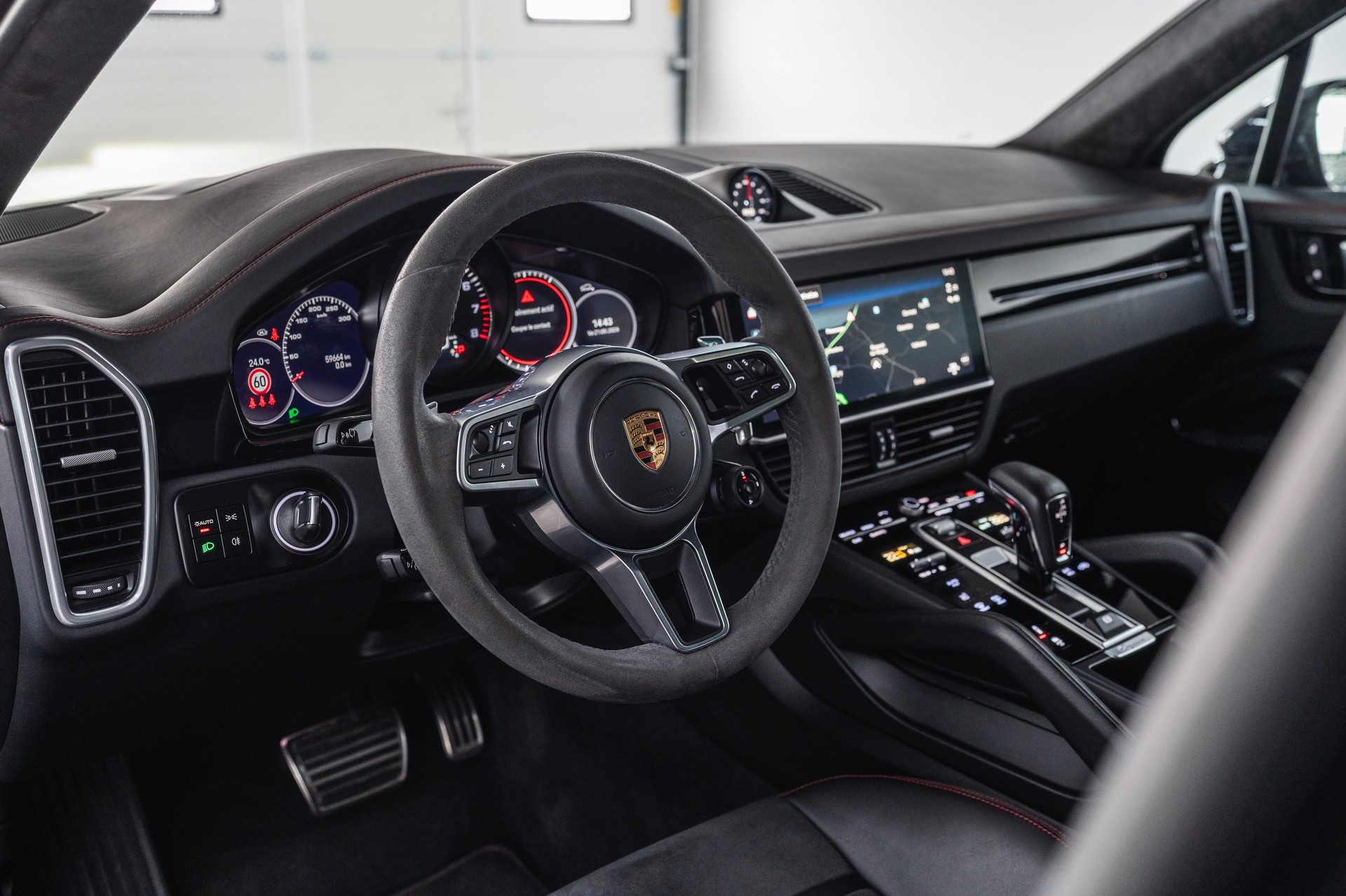 PORSCHE Cayenne GTS-image-9