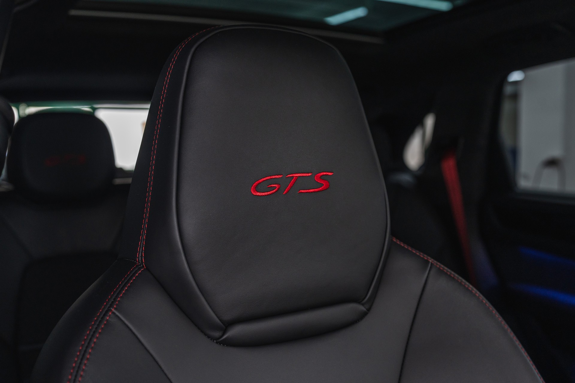 PORSCHE Cayenne GTS-image-23