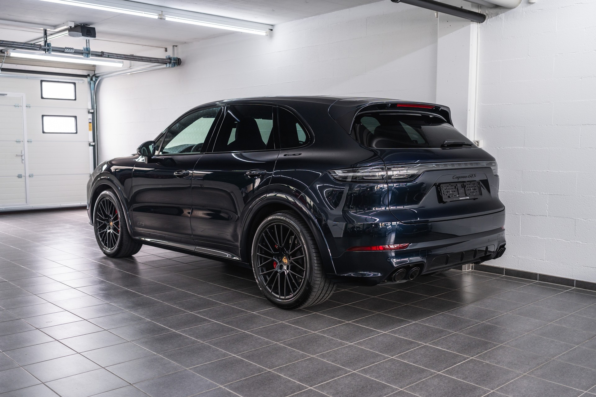 PORSCHE Cayenne GTS-image-4