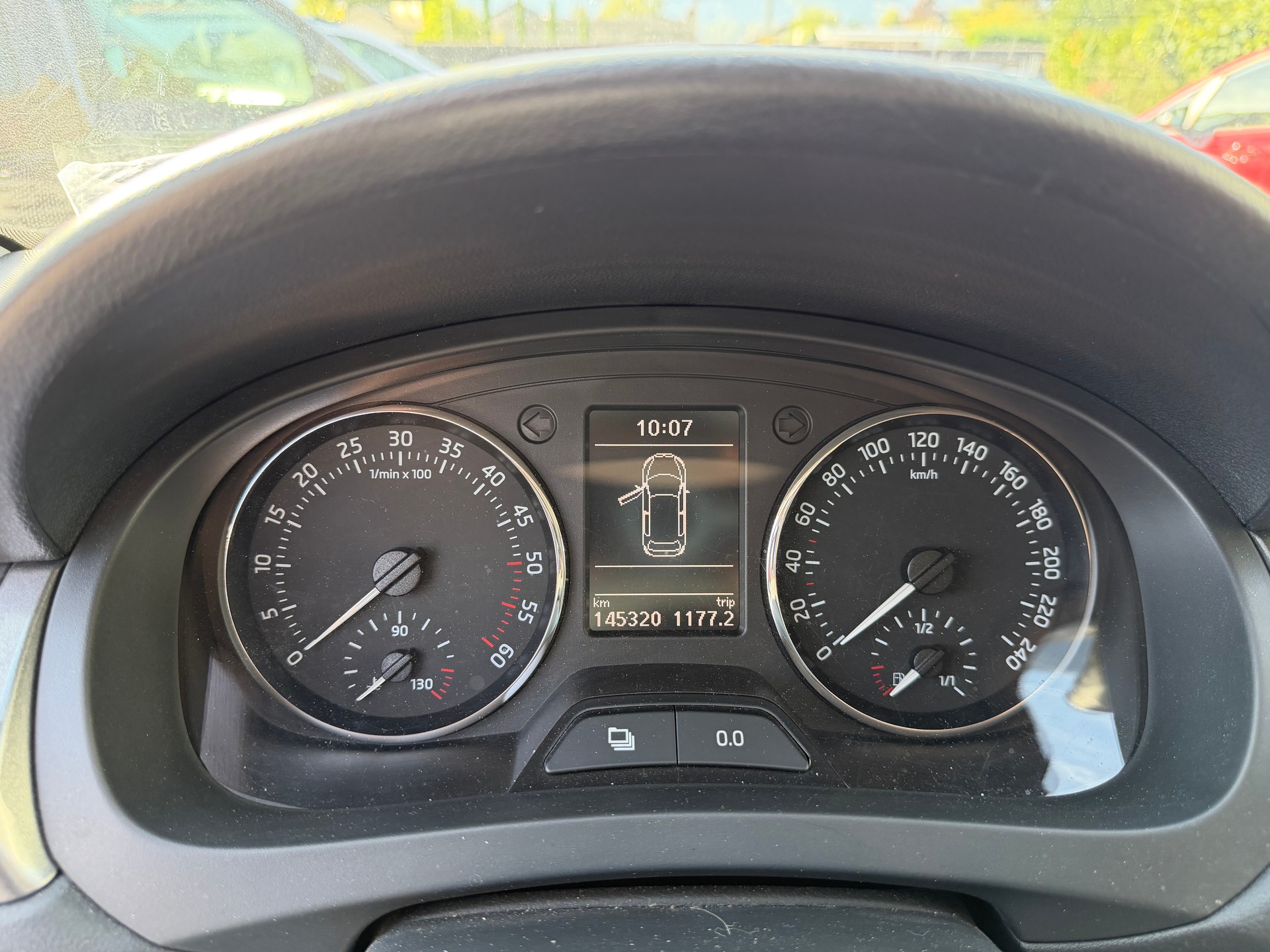 SKODA Rapid Spaceback 1.6 TDI Active-image-6