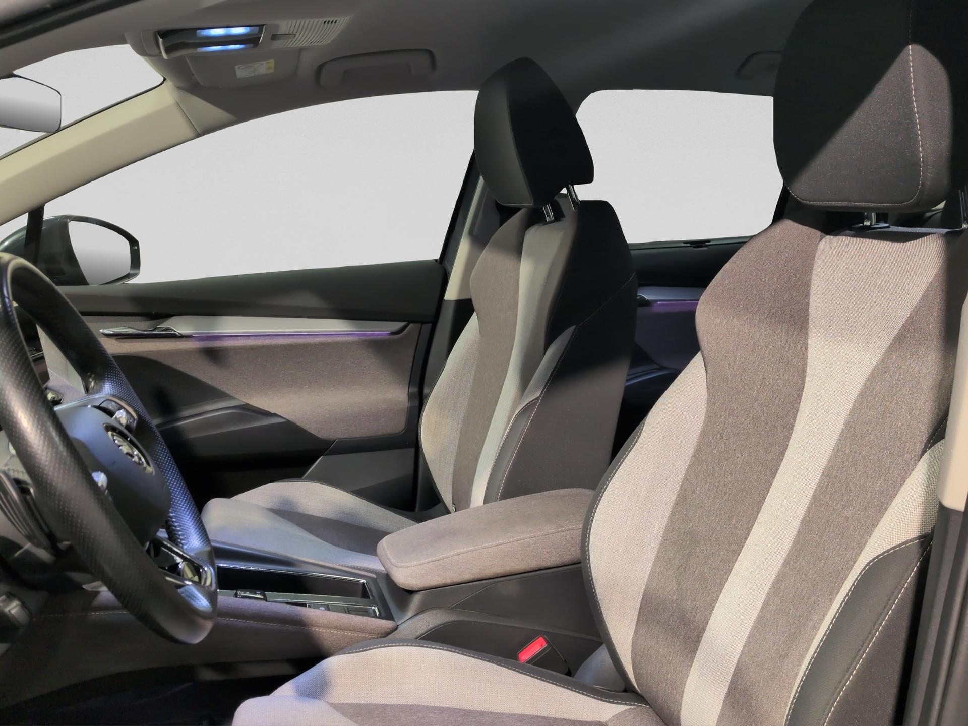 SKODA Enyaq iV 80-image-8