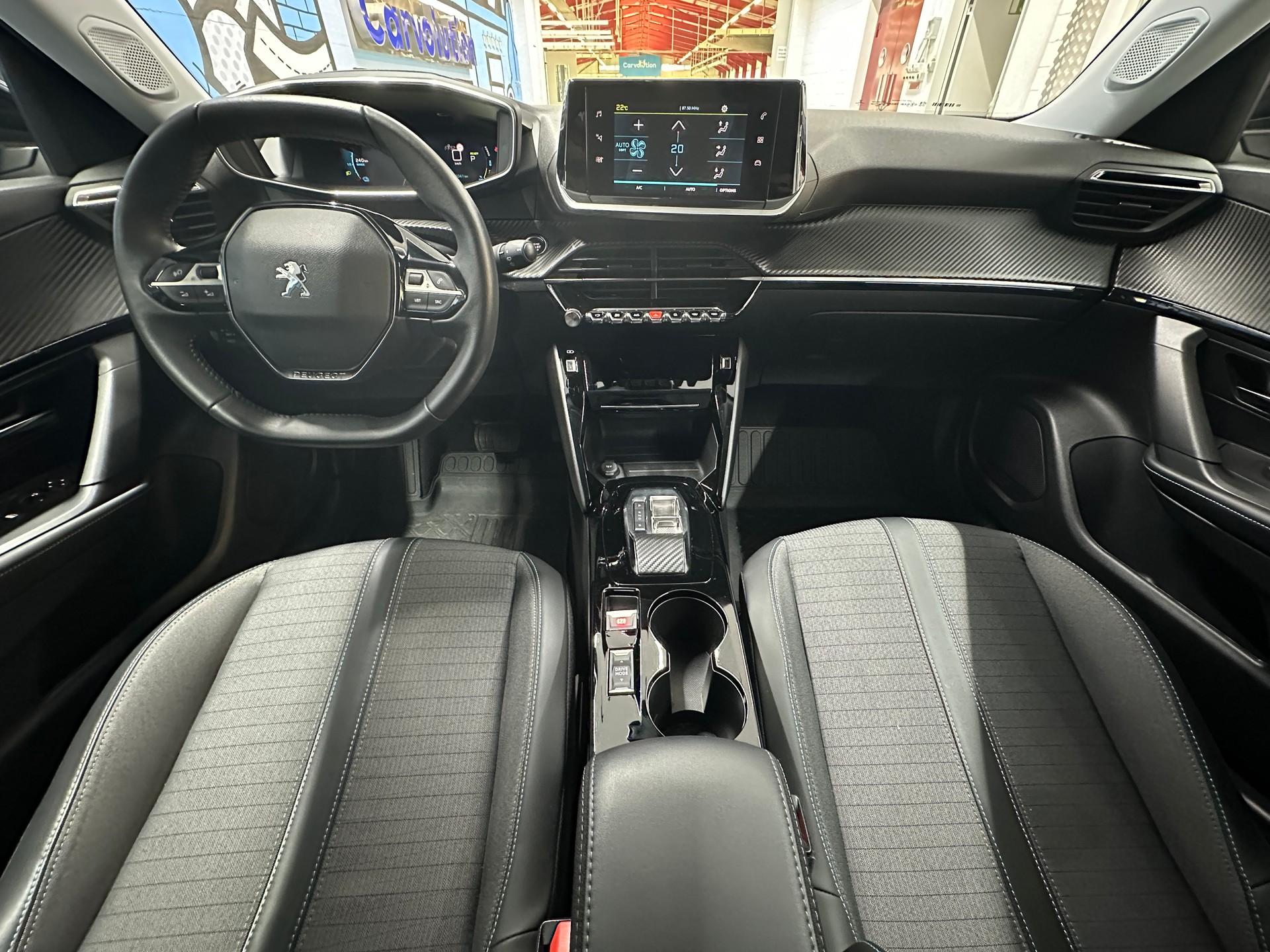 PEUGEOT 2008 e Allure Pack-image-9