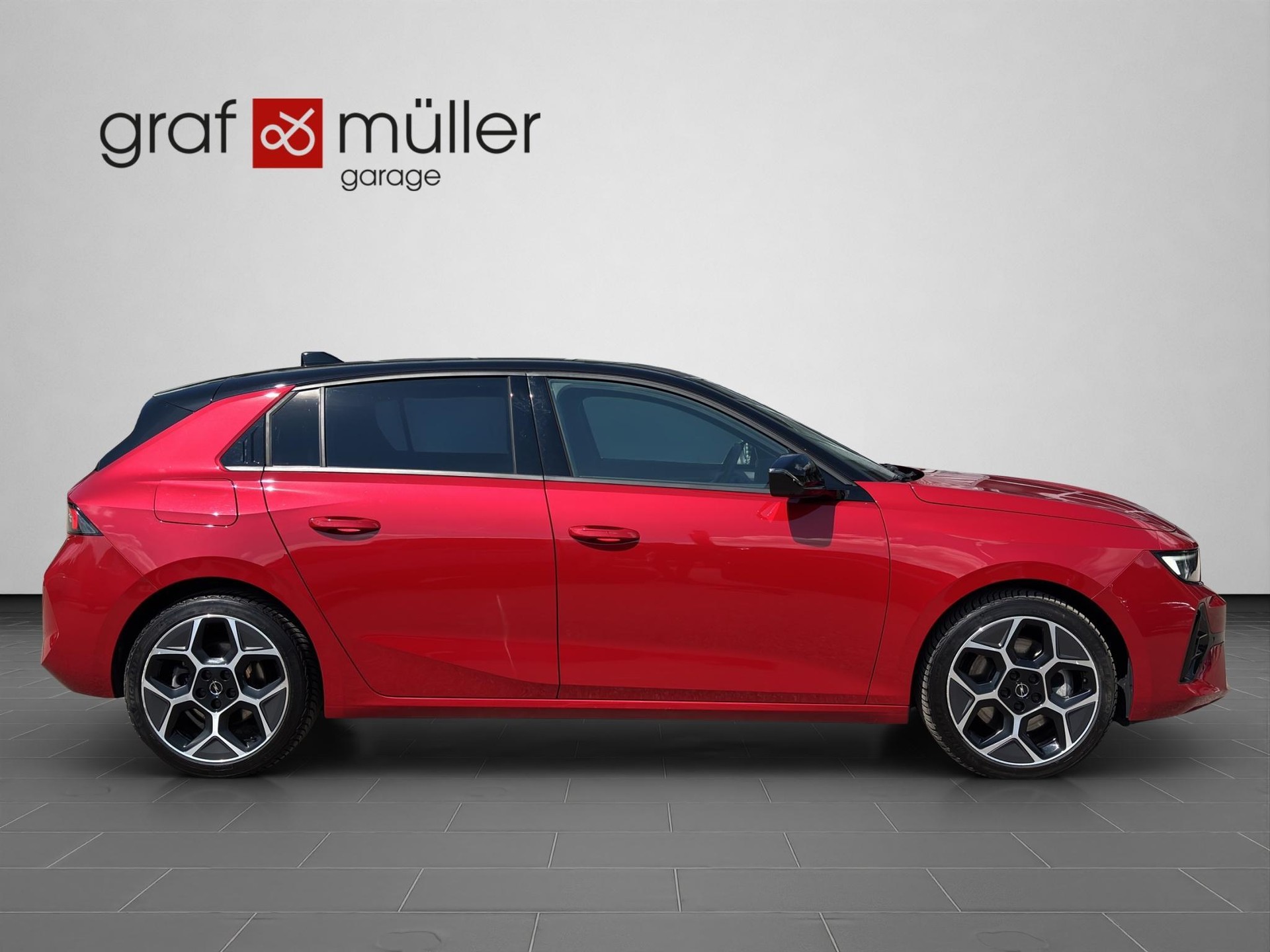 OPEL Astra 1.6 T PHEV 180 Swiss Plus-image-19