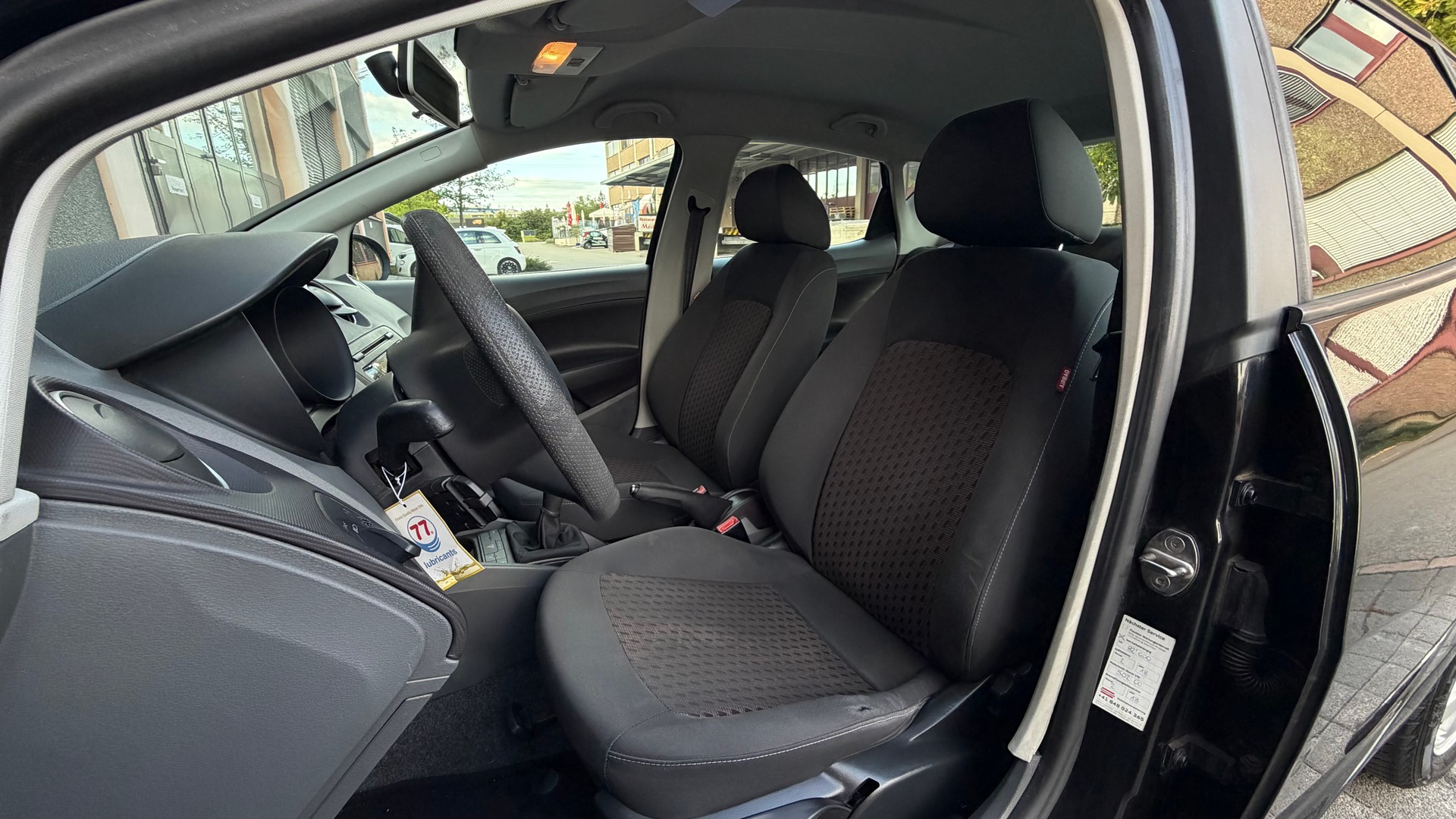 SEAT Ibiza 1.4 Style-image-4